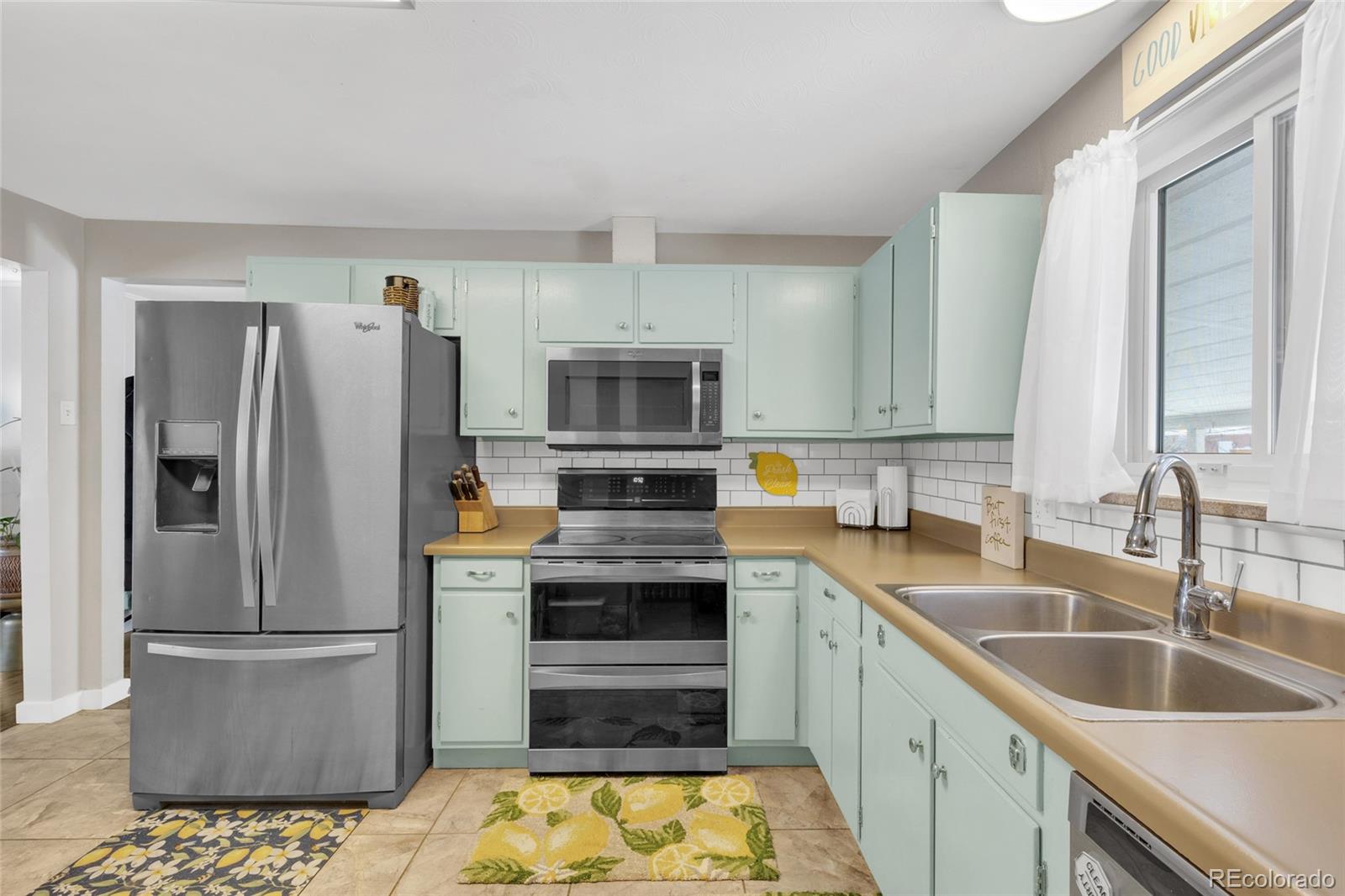 MLS Image #9 for 12446 e alaska place,aurora, Colorado