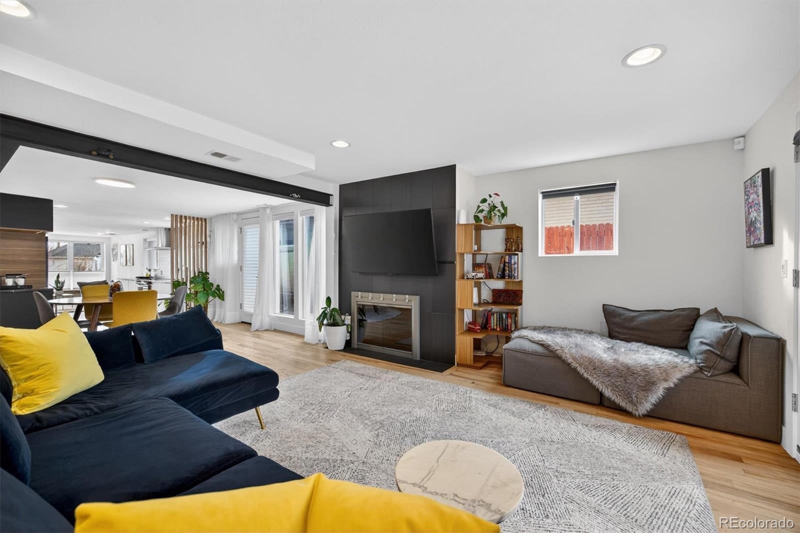 MLS Image #15 for 401 s ivy street,denver, Colorado