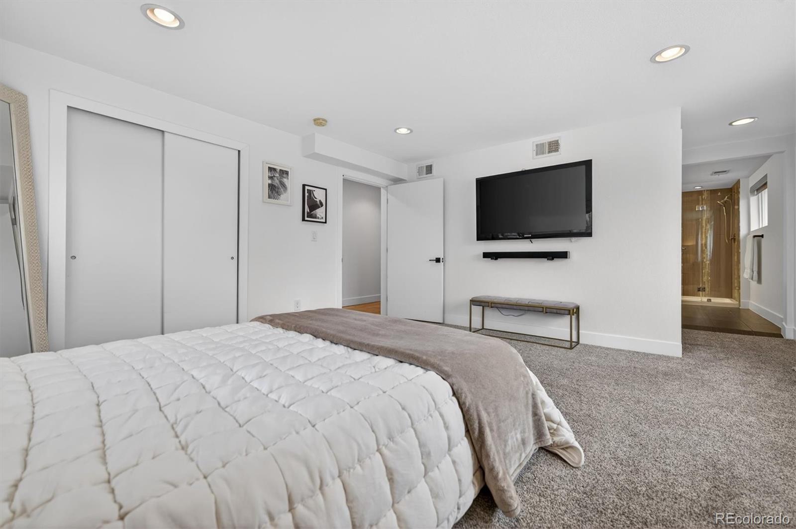 MLS Image #22 for 401 s ivy street,denver, Colorado