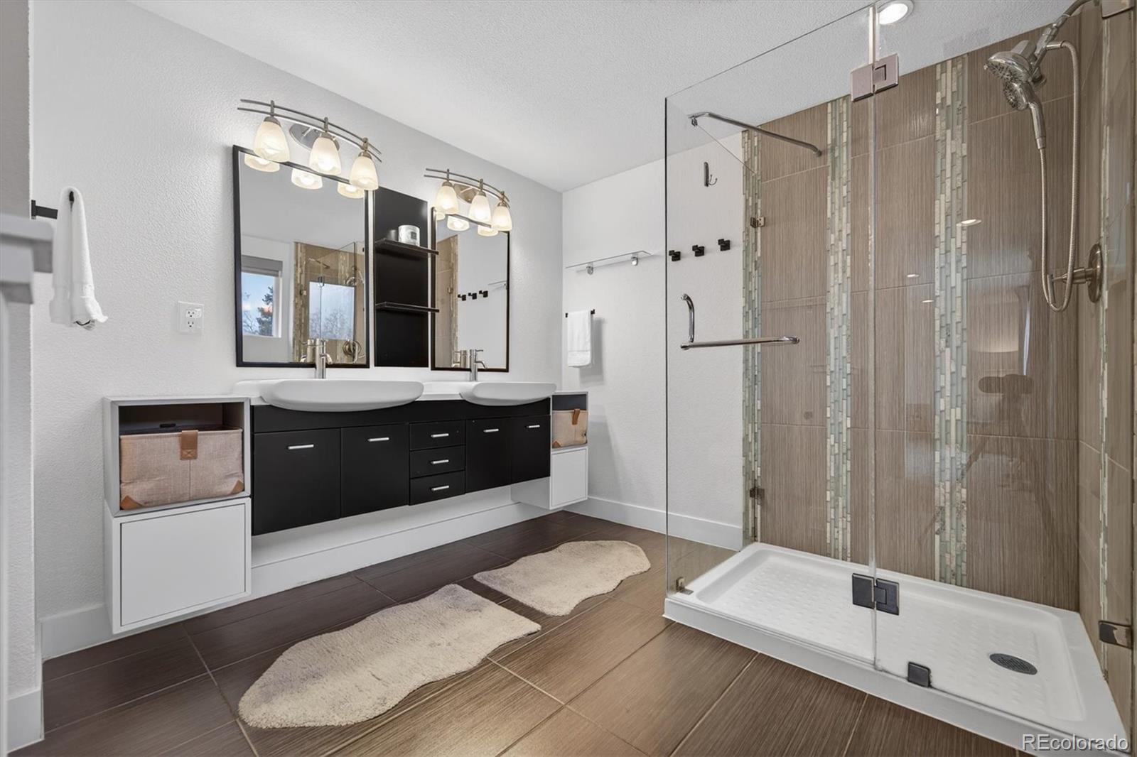MLS Image #23 for 401 s ivy street,denver, Colorado