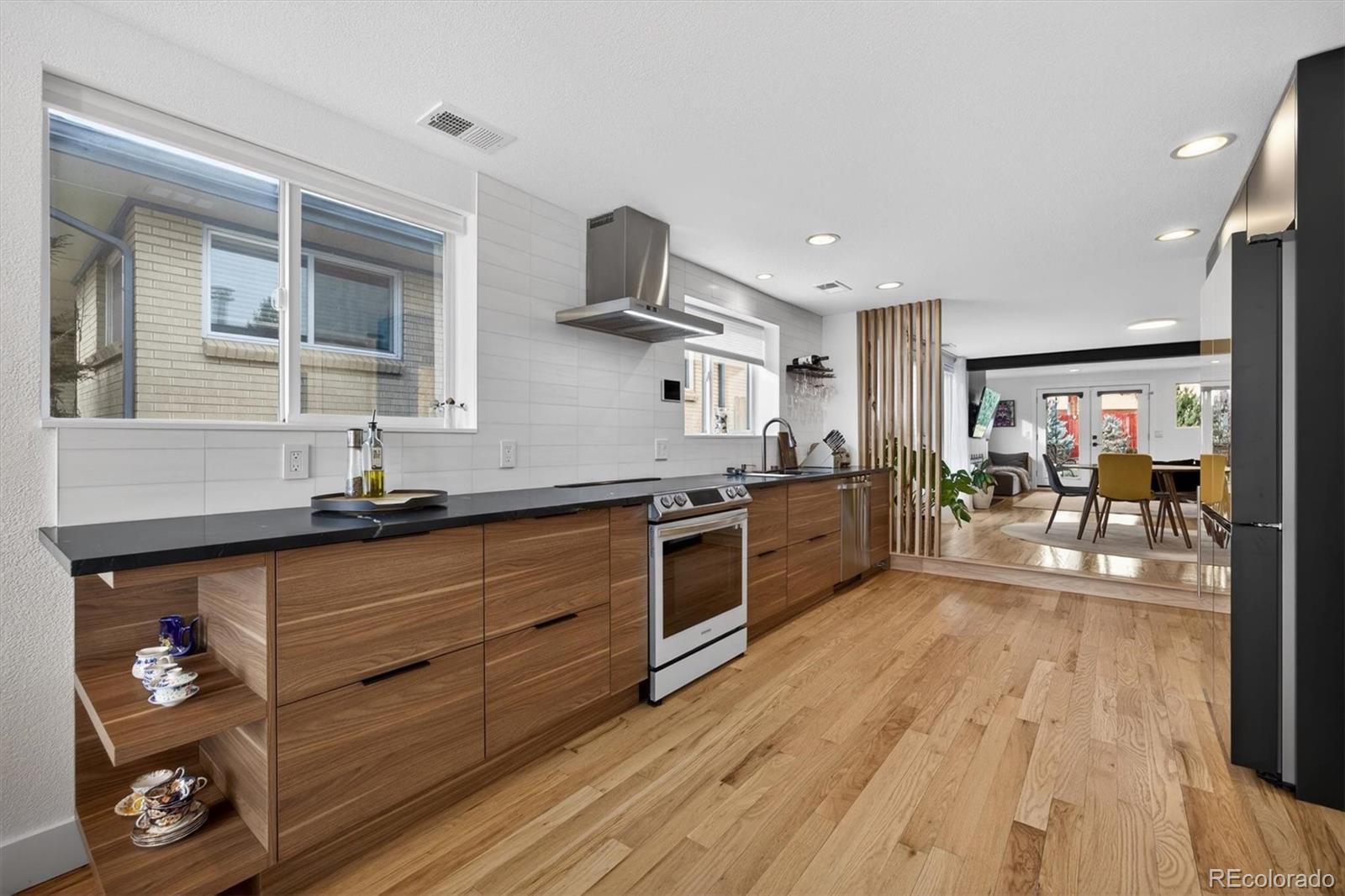 MLS Image #5 for 401 s ivy street,denver, Colorado
