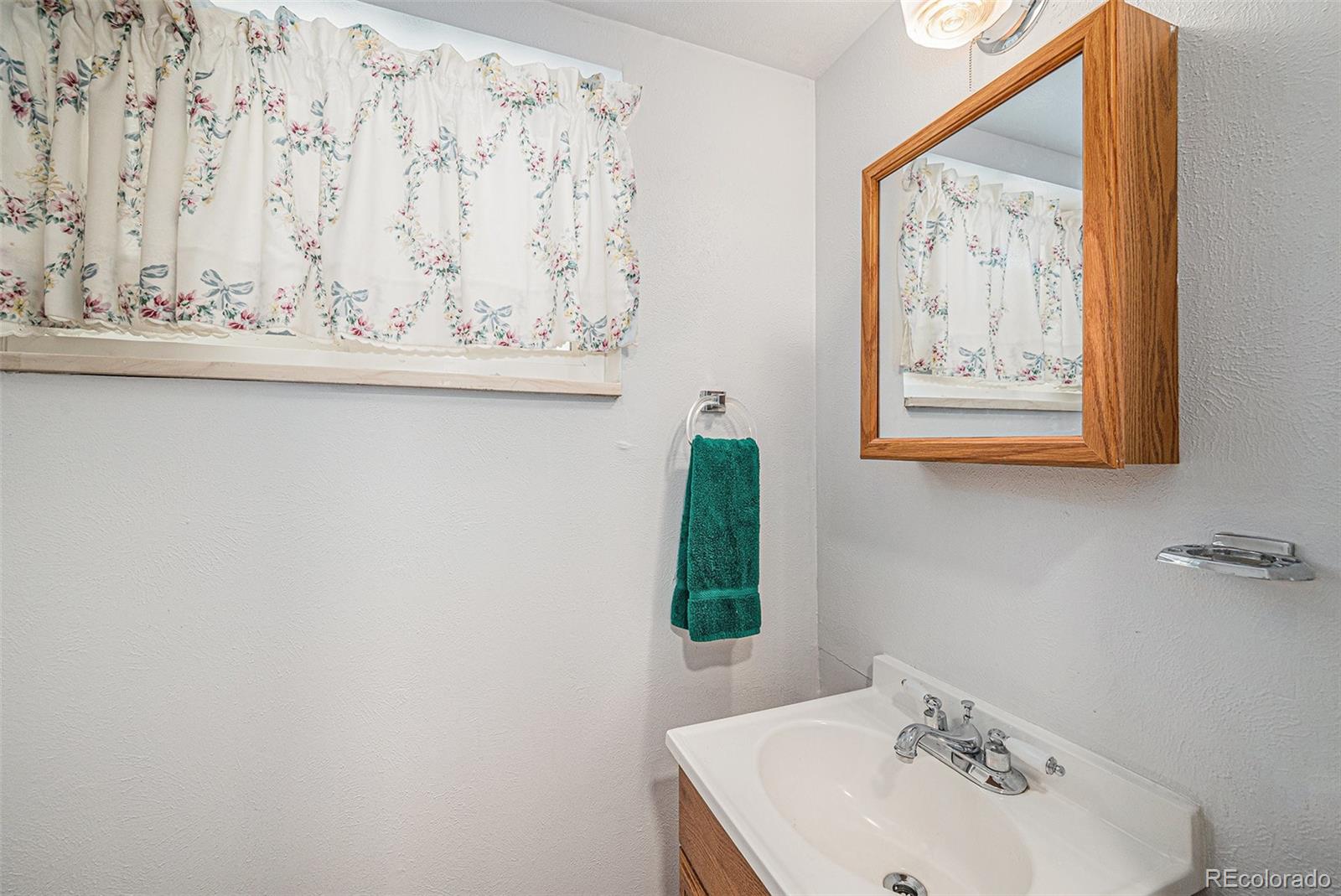 MLS Image #18 for 6413 w 76th avenue,arvada, Colorado