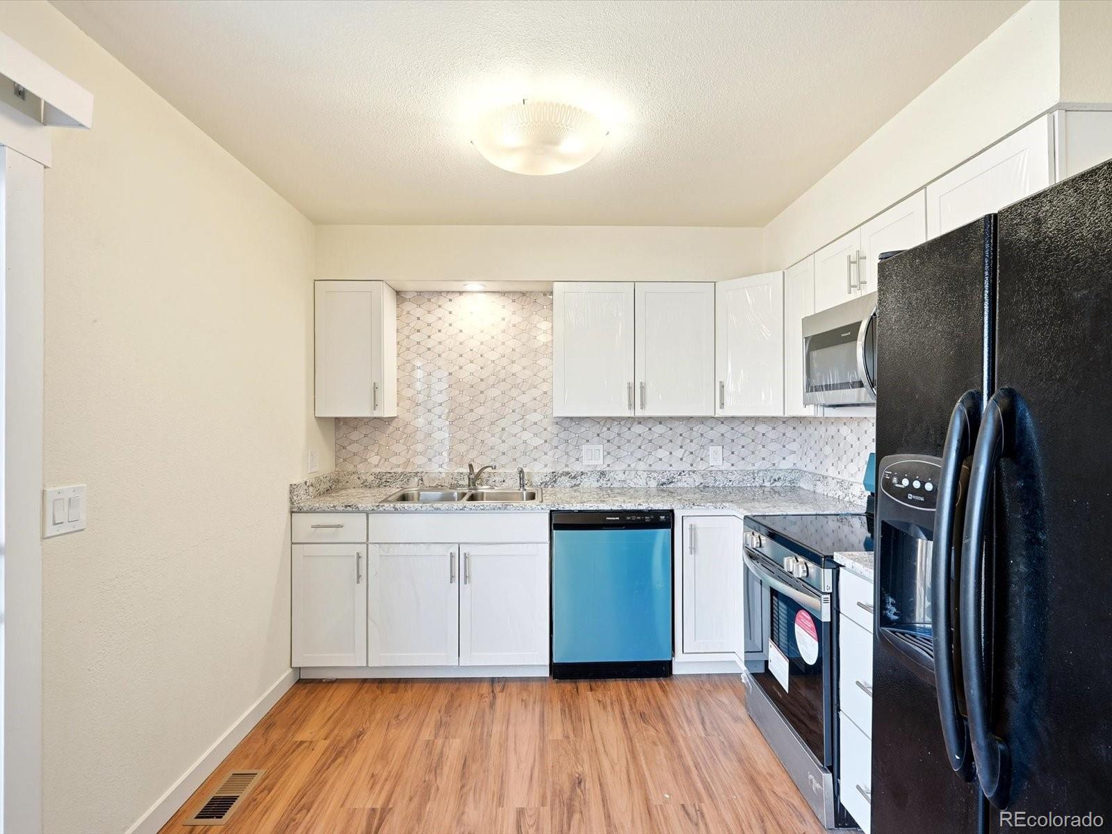 MLS Image #11 for 5528  granby street,denver, Colorado