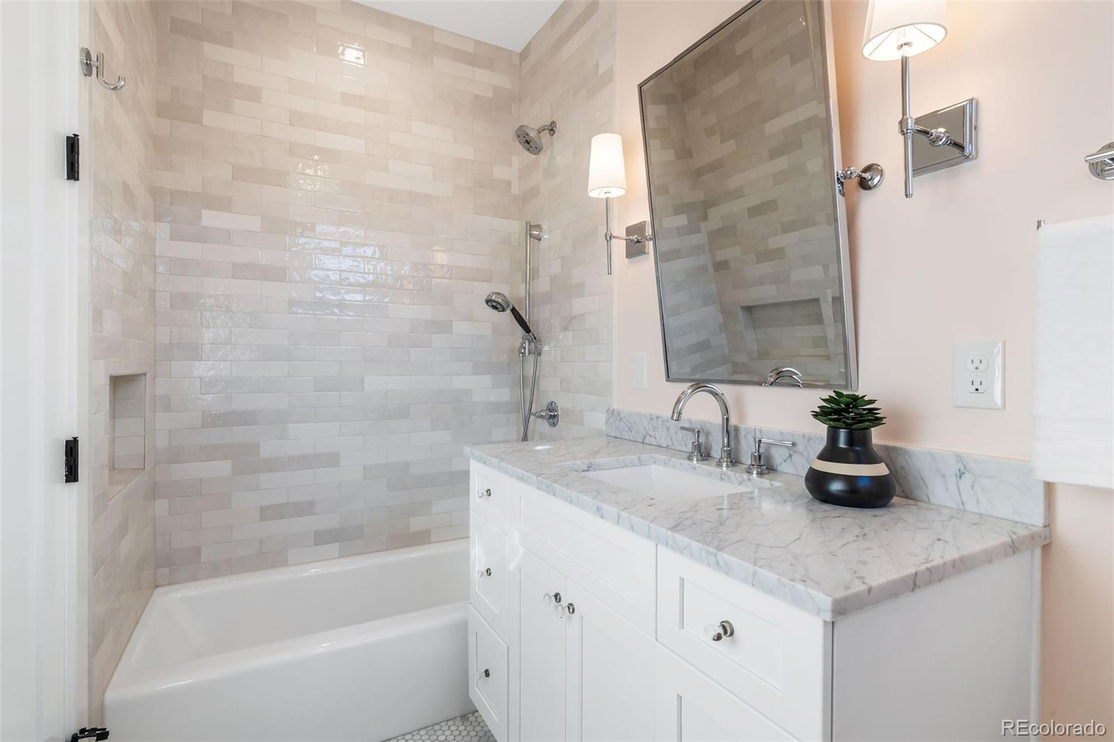 MLS Image #35 for 1026 s high street,denver, Colorado