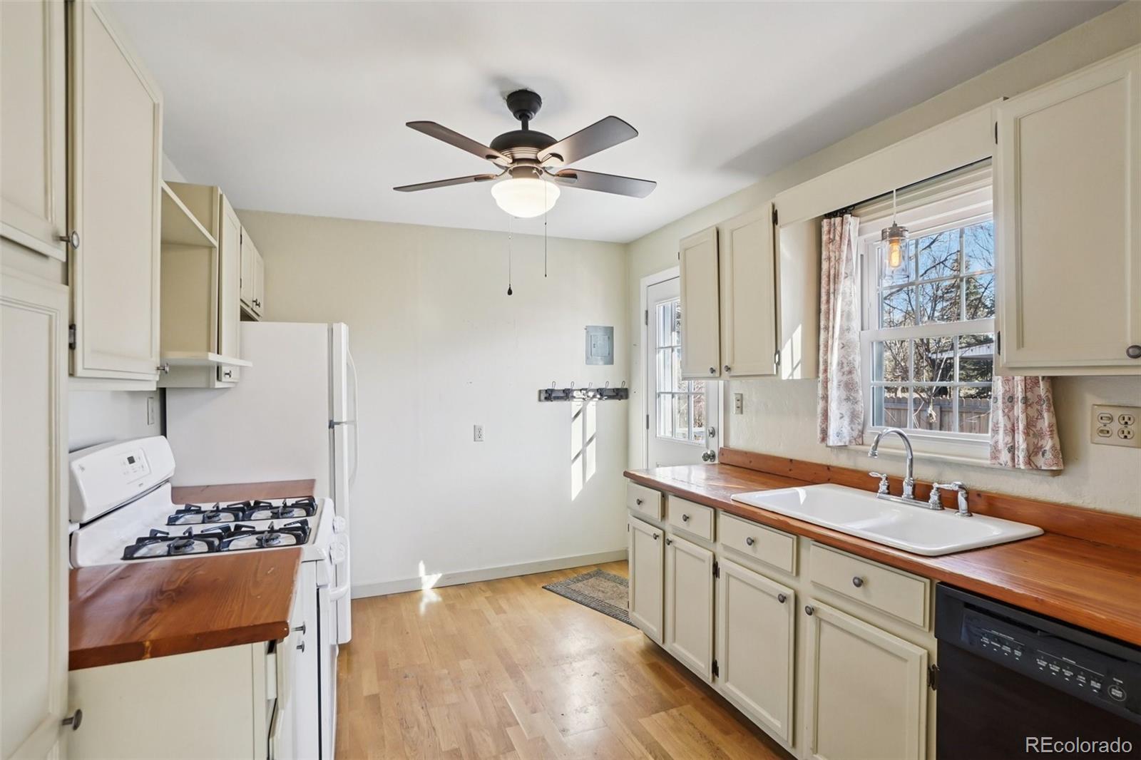 MLS Image #11 for 1421 n prospect street,colorado springs, Colorado