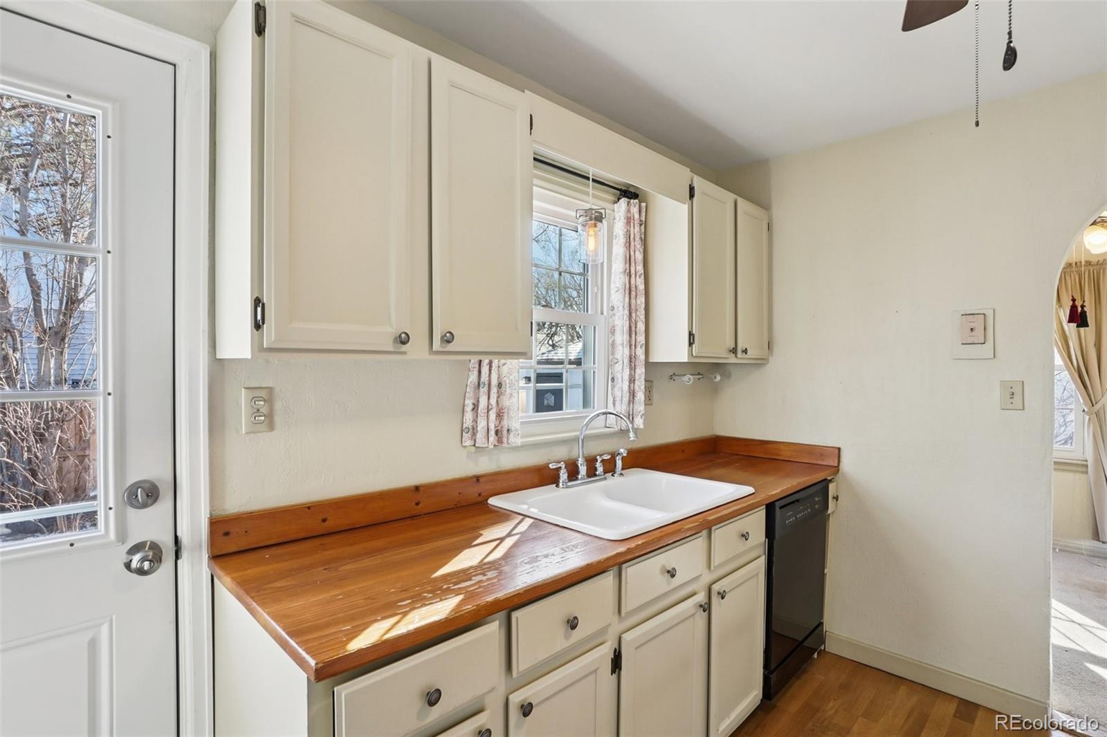 MLS Image #12 for 1421 n prospect street,colorado springs, Colorado