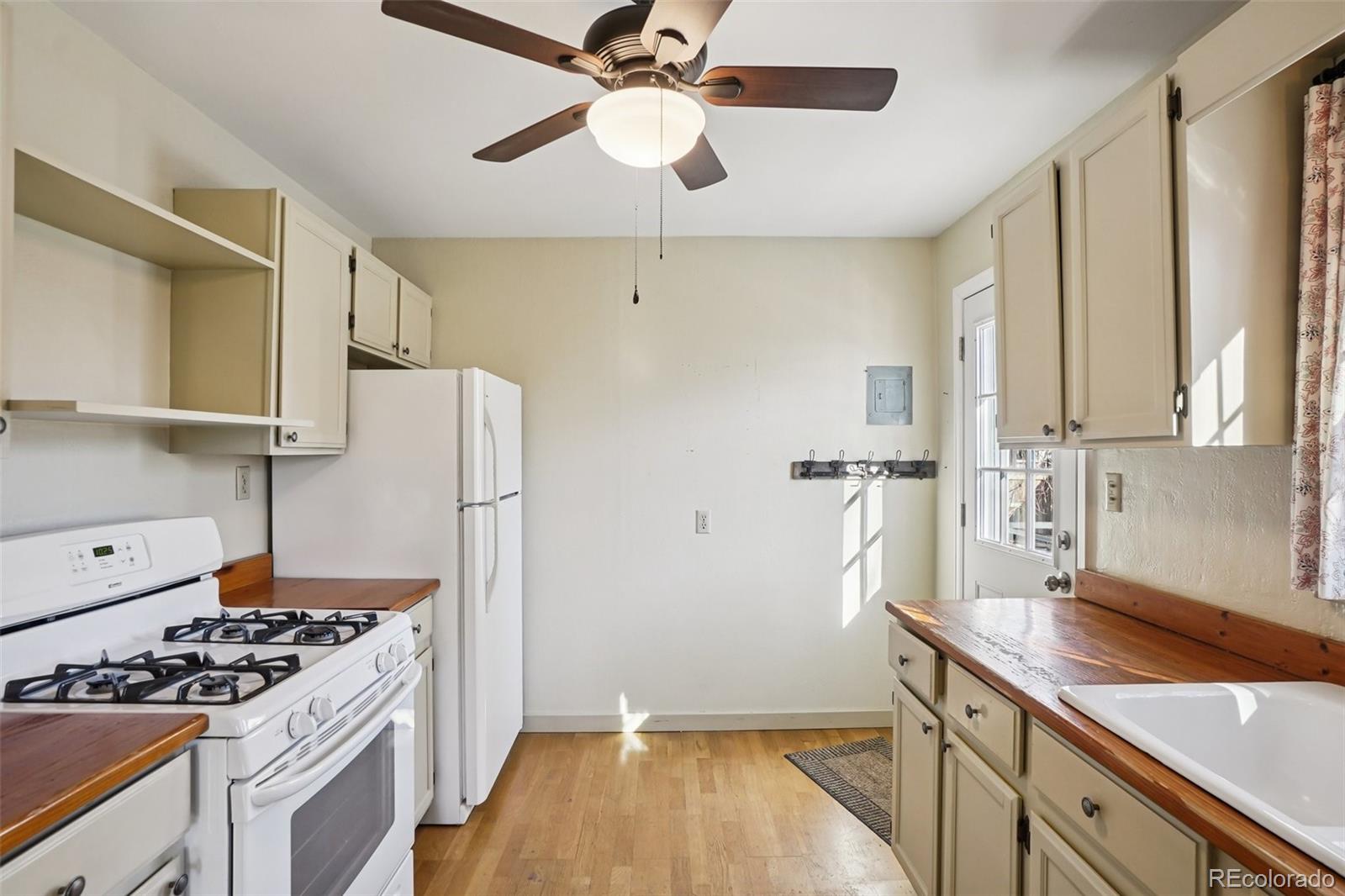 MLS Image #9 for 1421 n prospect street,colorado springs, Colorado