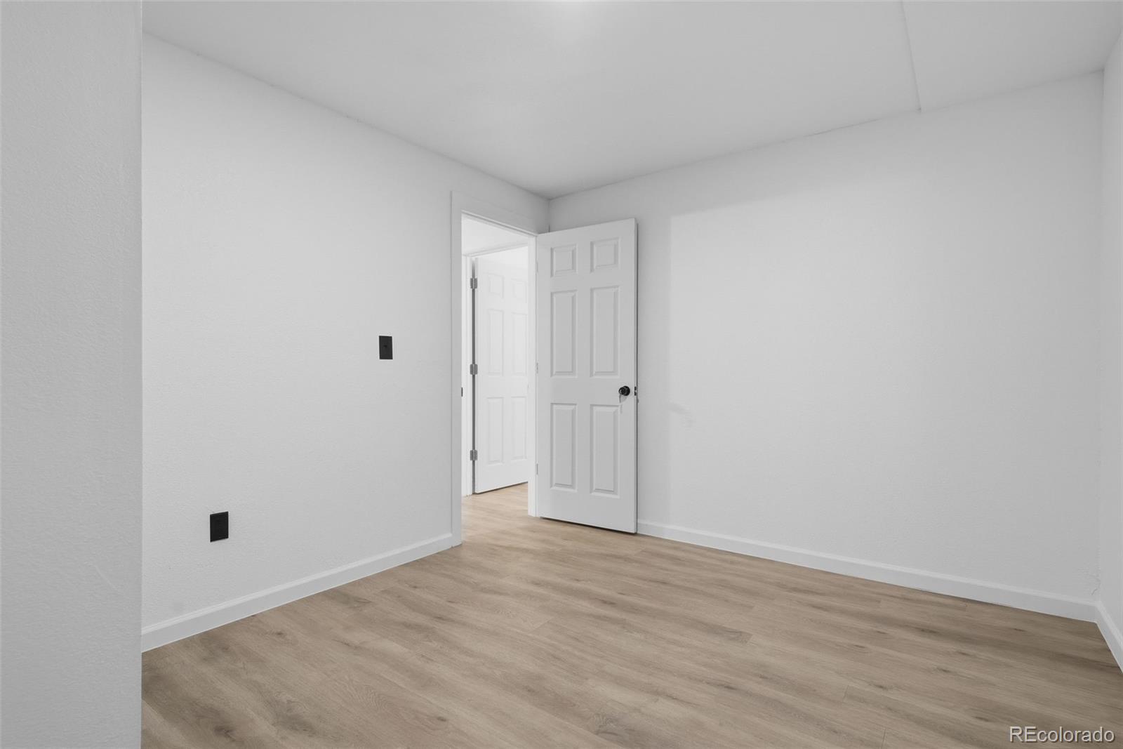 MLS Image #13 for 12254 e beekman place,denver, Colorado