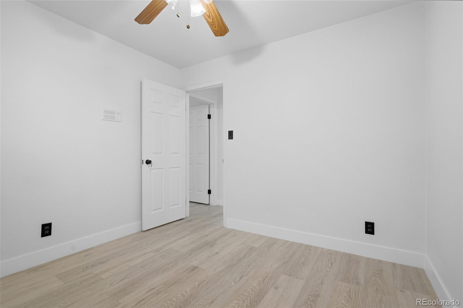 MLS Image #8 for 12254 e beekman place,denver, Colorado