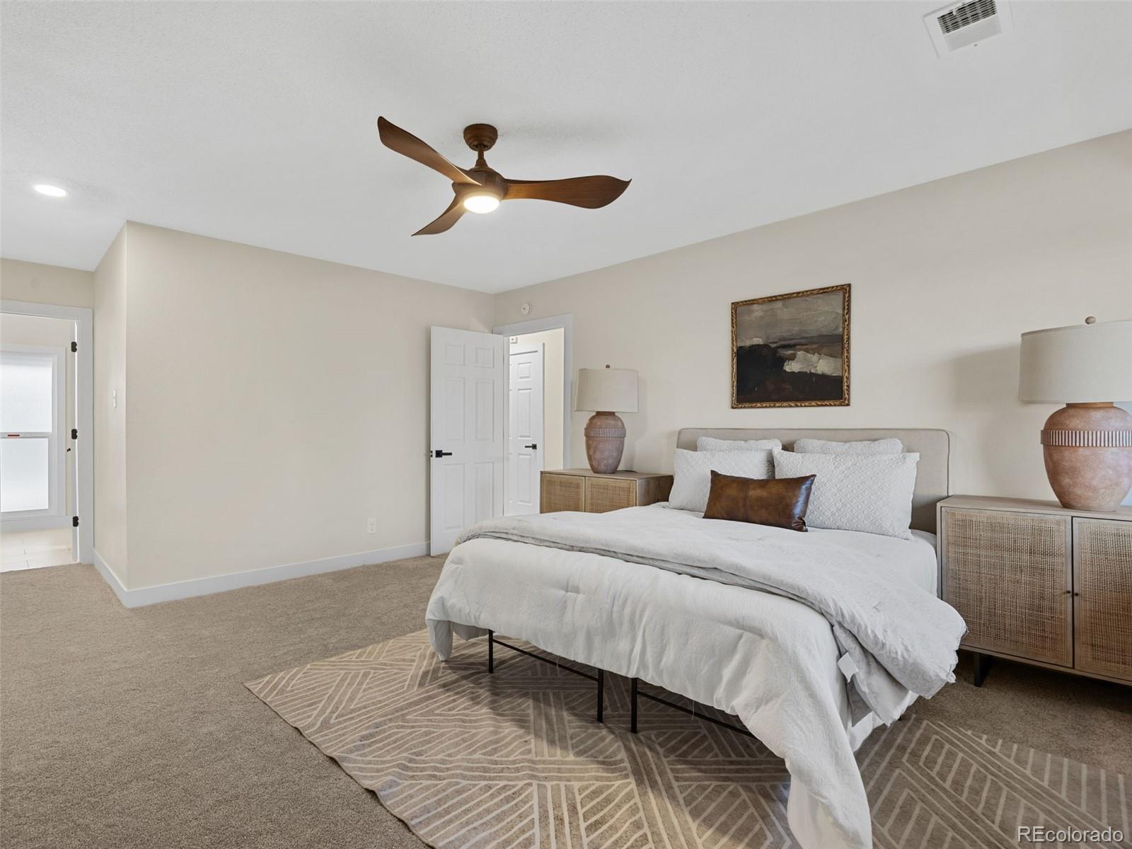 MLS Image #17 for 3548 s hillcrest drive 2,denver, Colorado