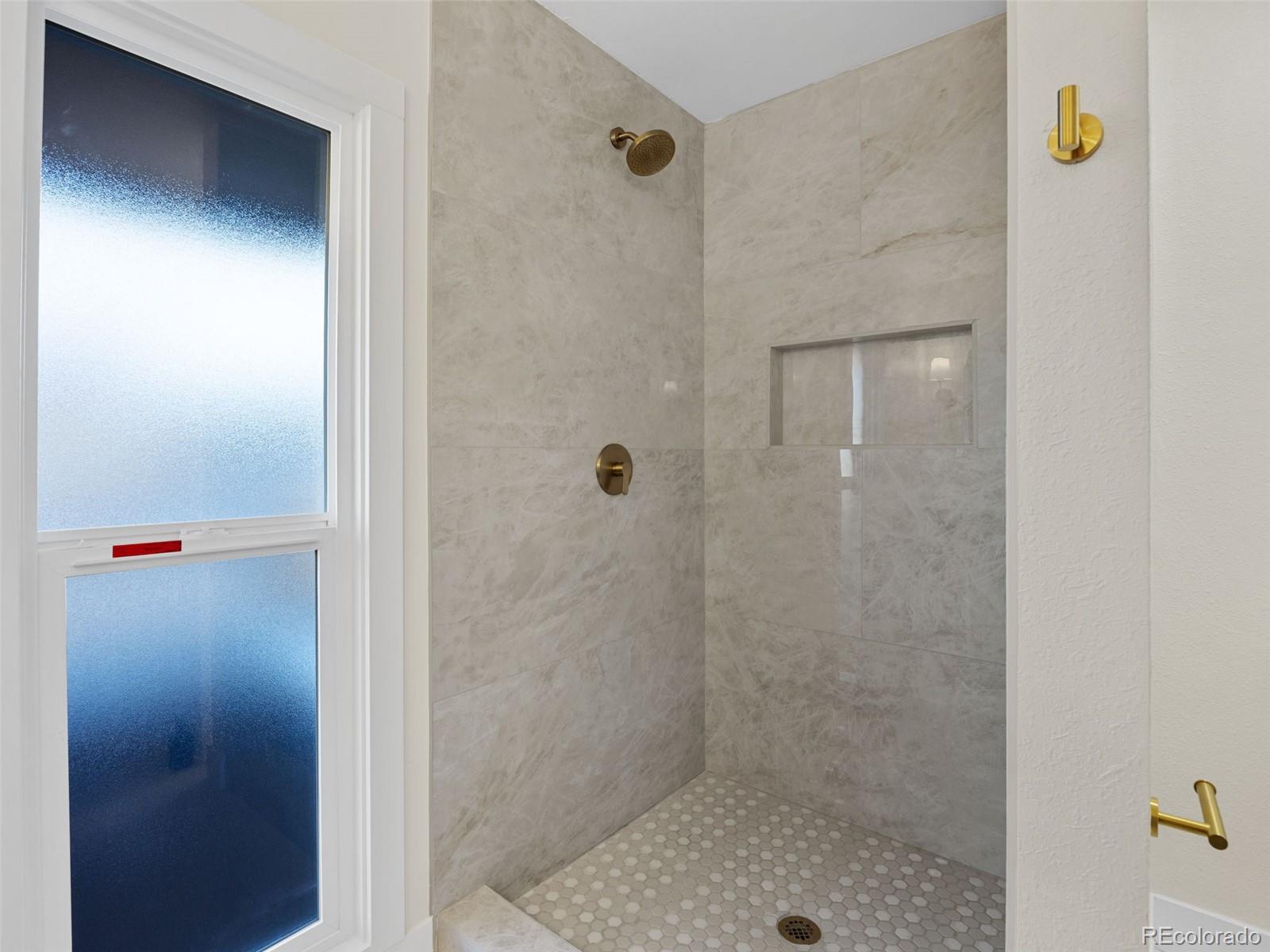 MLS Image #19 for 3548 s hillcrest drive 2,denver, Colorado
