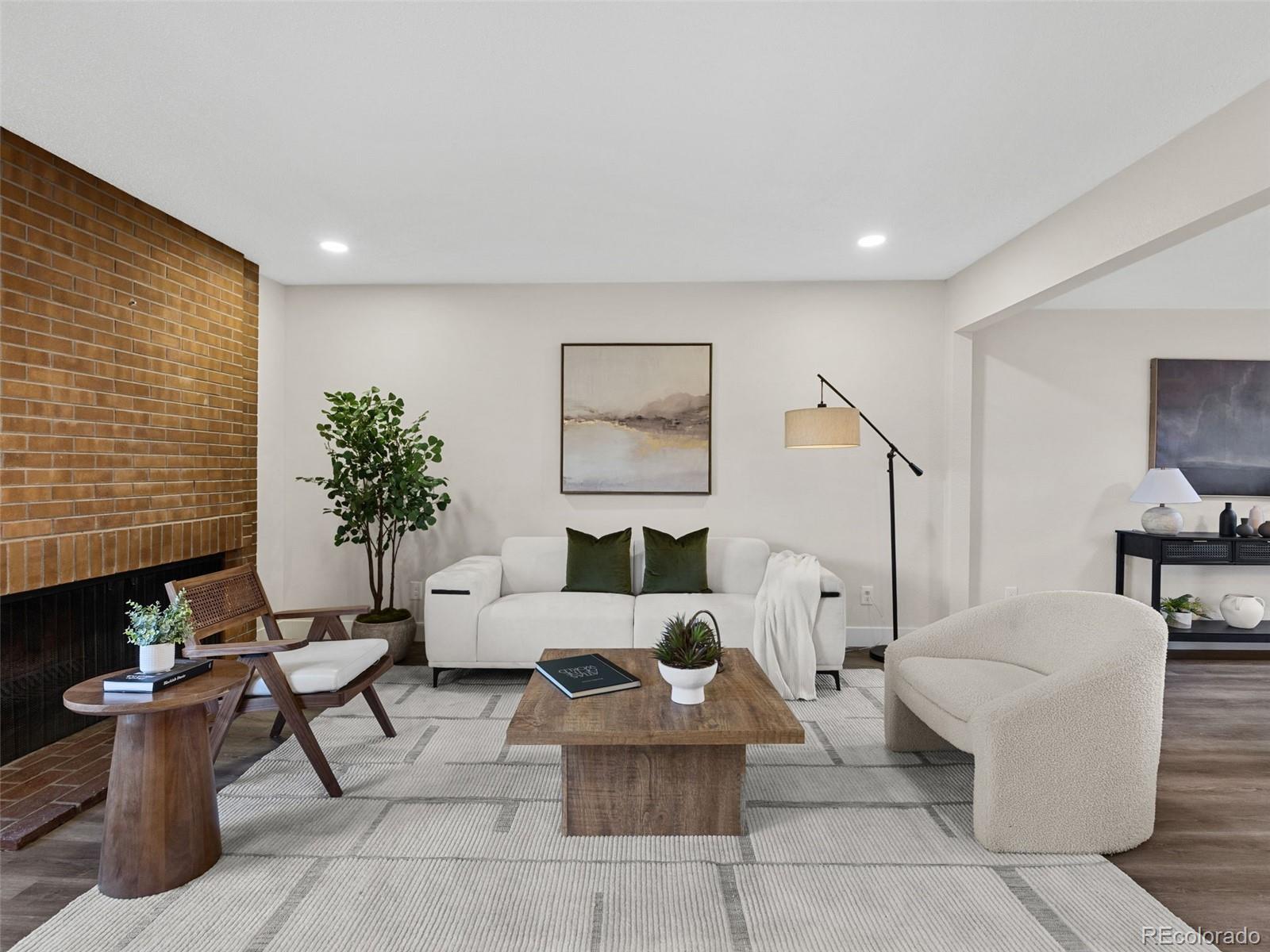 MLS Image #4 for 3548 s hillcrest drive 2,denver, Colorado
