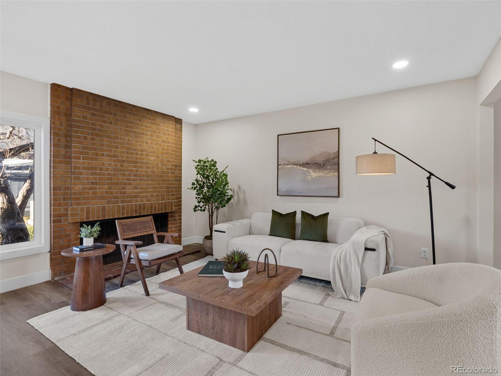 MLS Image #5 for 3548 s hillcrest drive 2,denver, Colorado
