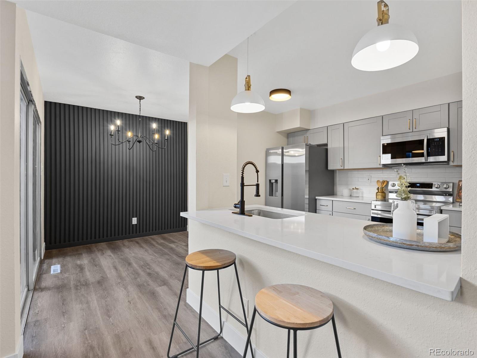 MLS Image #8 for 3548 s hillcrest drive 2,denver, Colorado