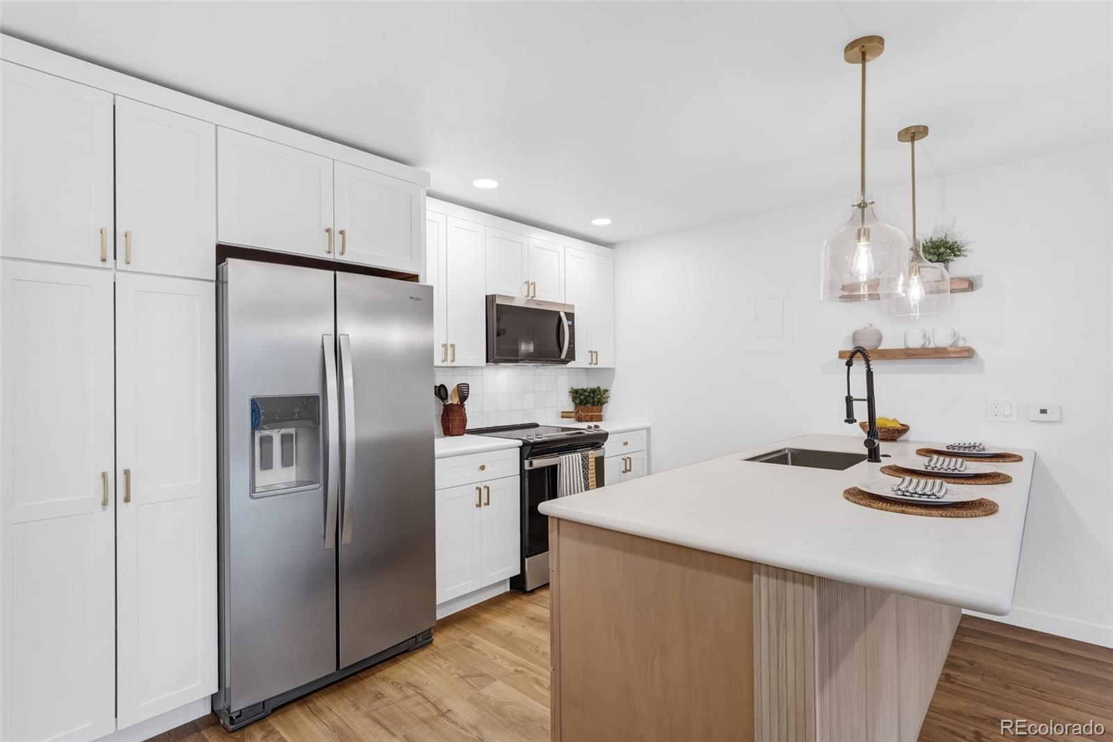 MLS Image #10 for 1200  golden circle 506,golden, Colorado
