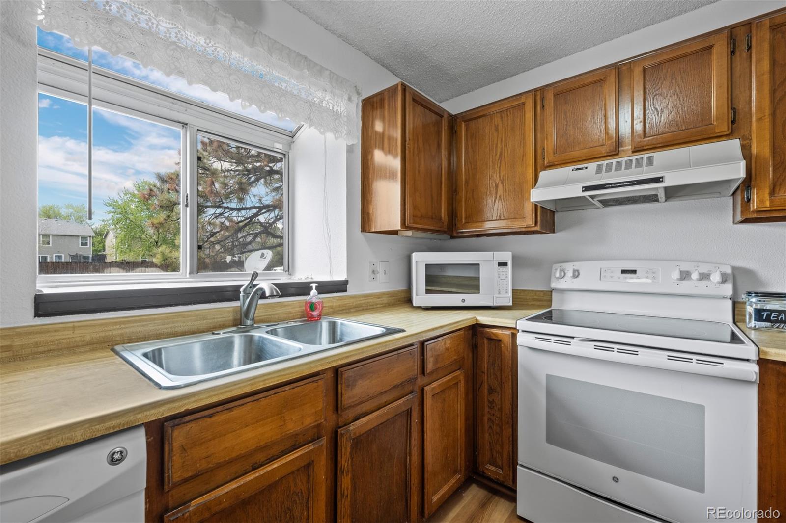 MLS Image #9 for 4020 e 94th avenue b,thornton, Colorado