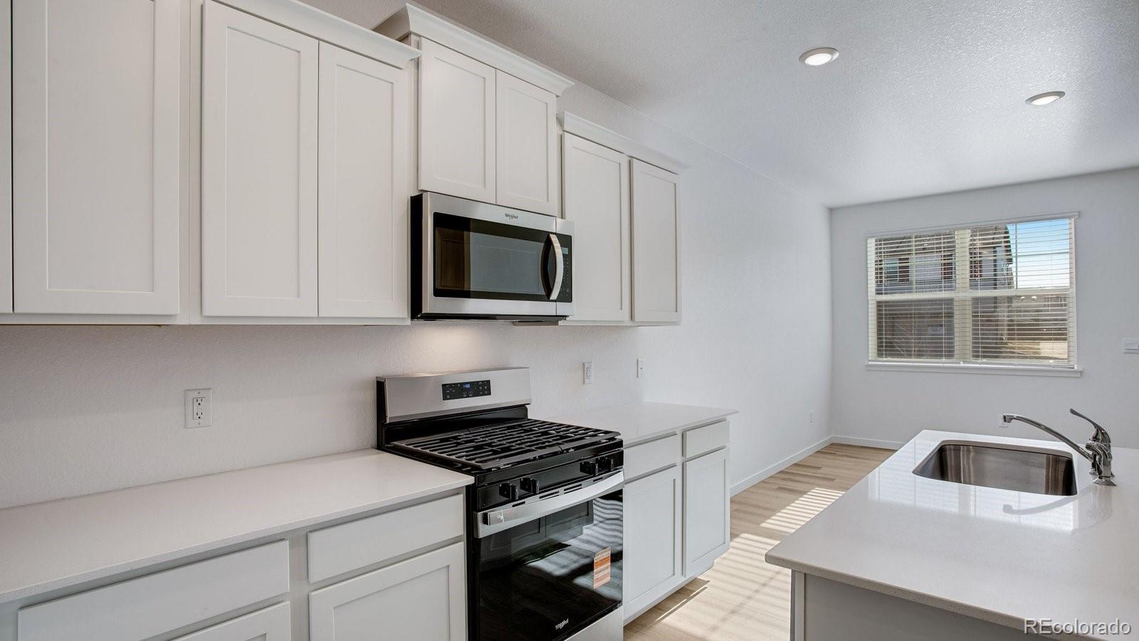 MLS Image #11 for 4636  combine lane,johnstown, Colorado