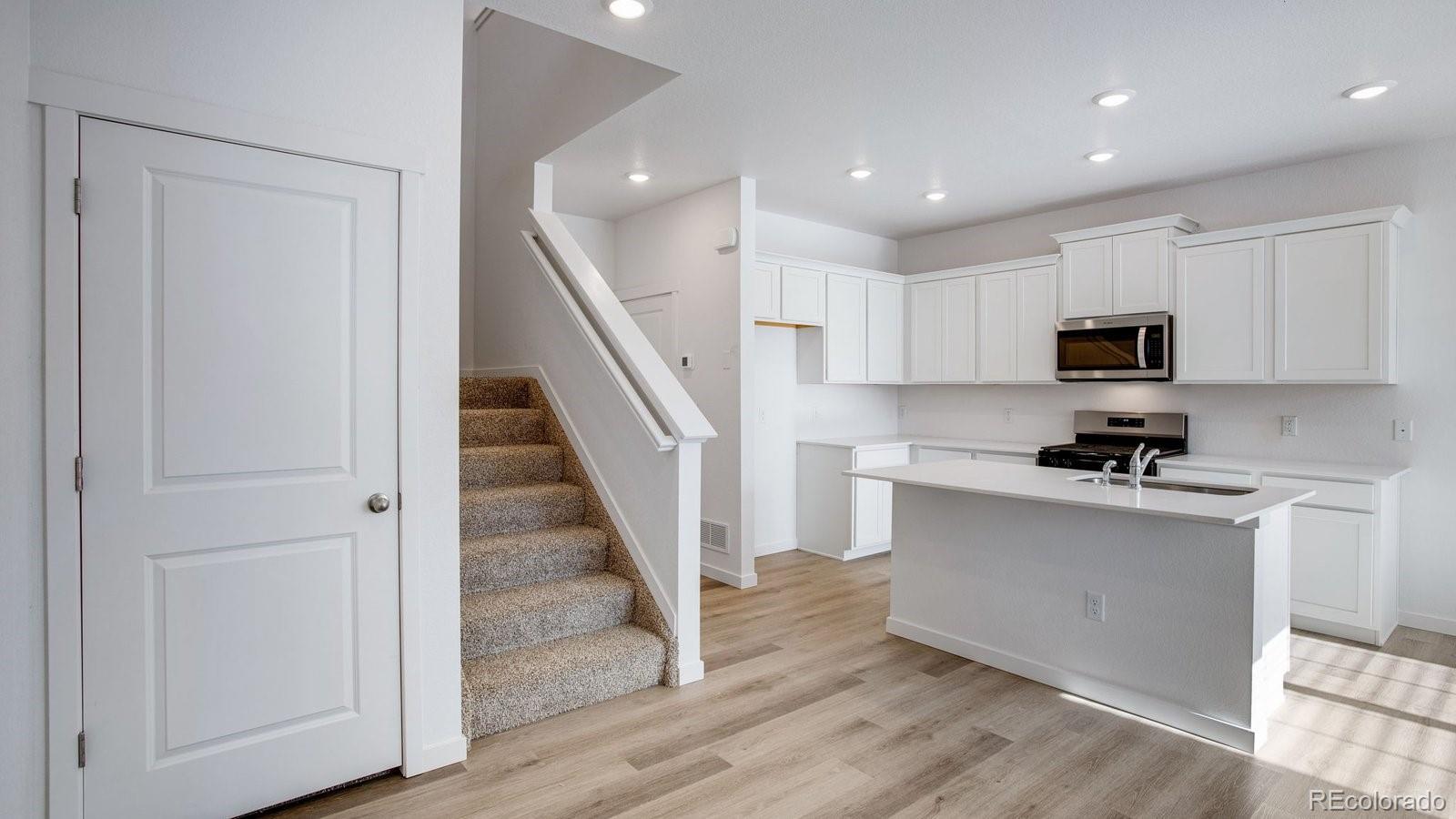 MLS Image #15 for 4636  combine lane,johnstown, Colorado