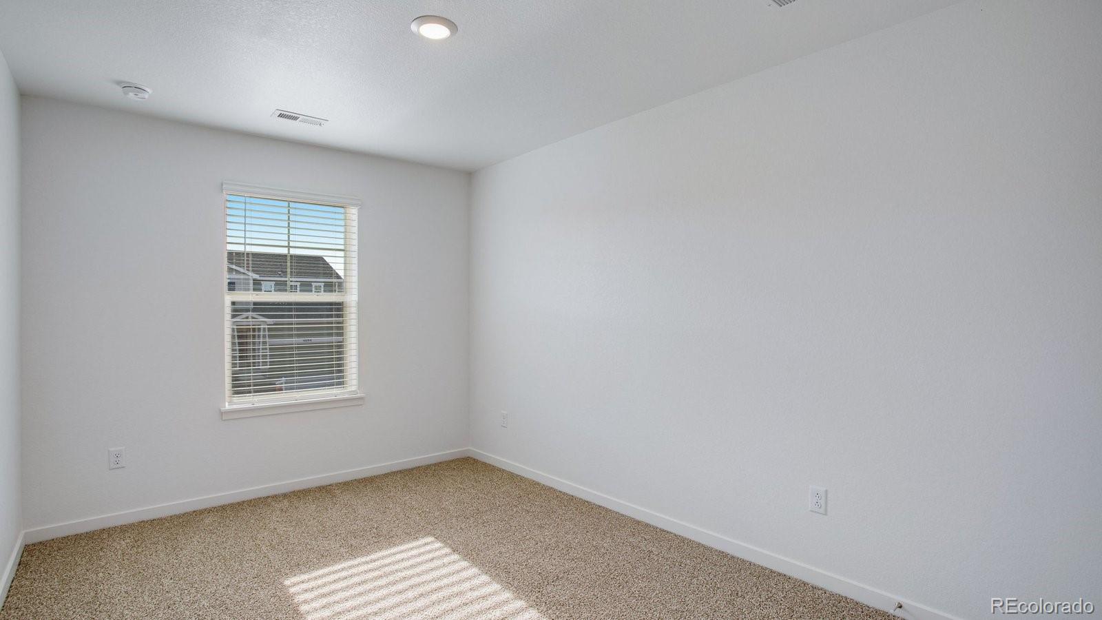 MLS Image #17 for 4636  combine lane,johnstown, Colorado