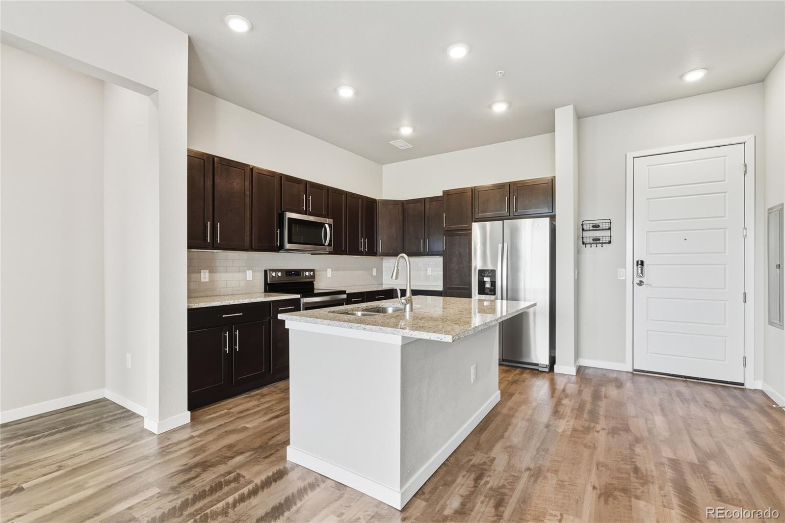 MLS Image #5 for 480 e fremont place 403,centennial, Colorado