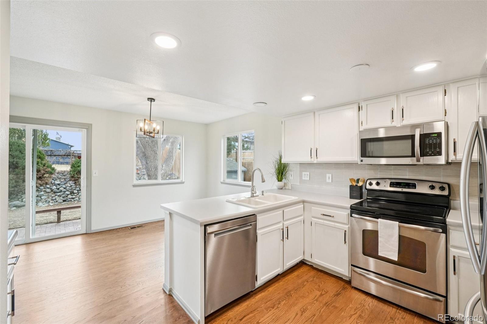 MLS Image #12 for 9700 w chenango avenue,littleton, Colorado