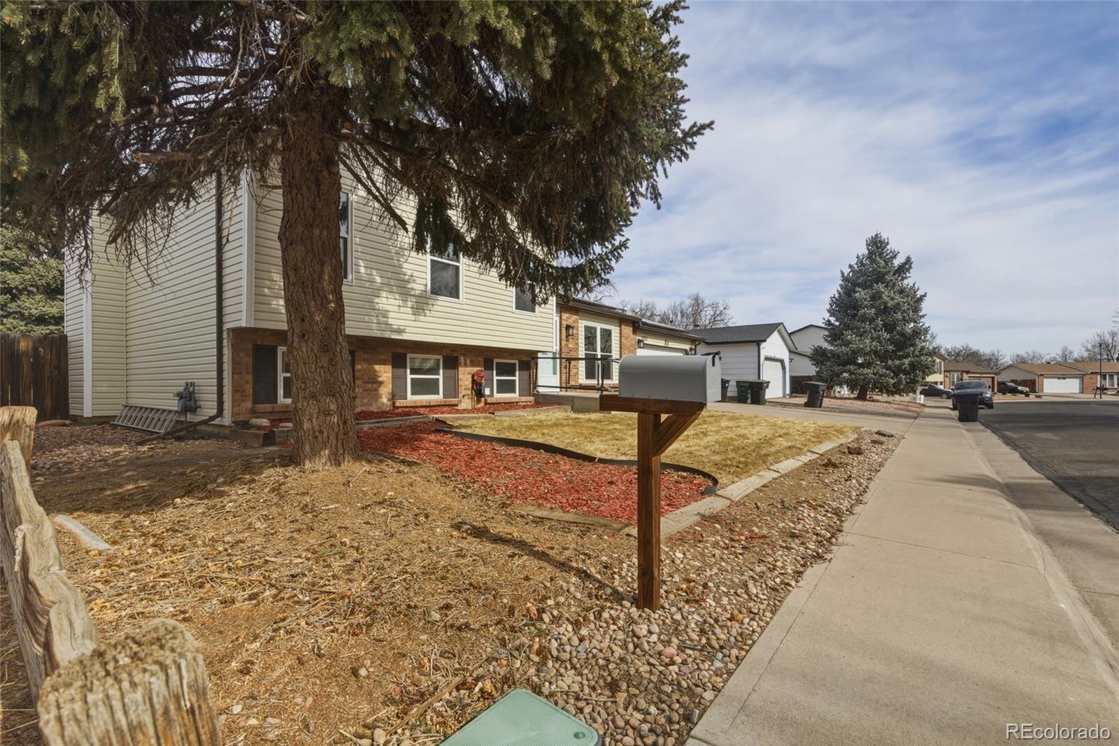 MLS Image #2 for 11117  eudora circle,denver, Colorado