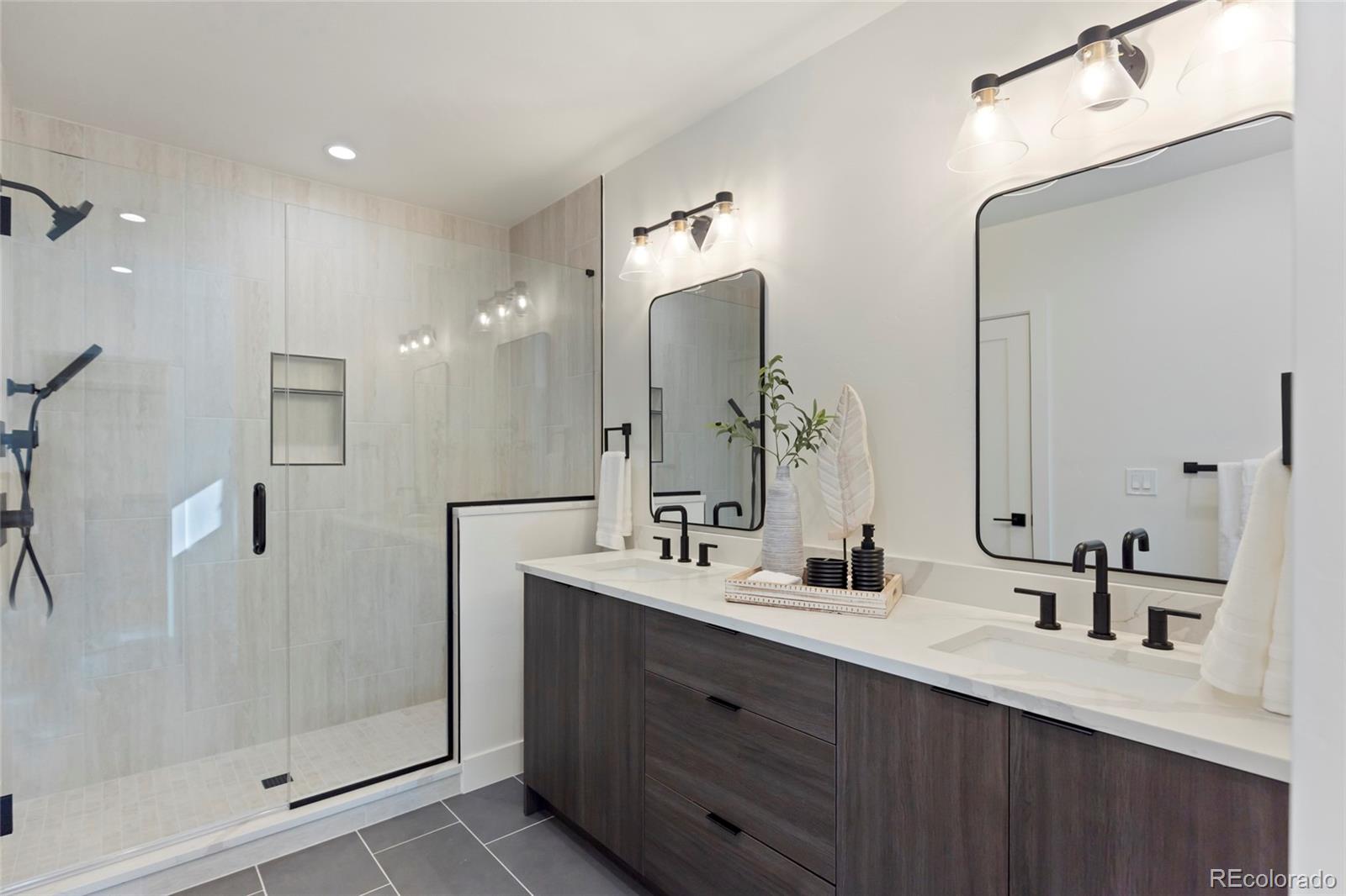 MLS Image #13 for 1713  grove street,denver, Colorado
