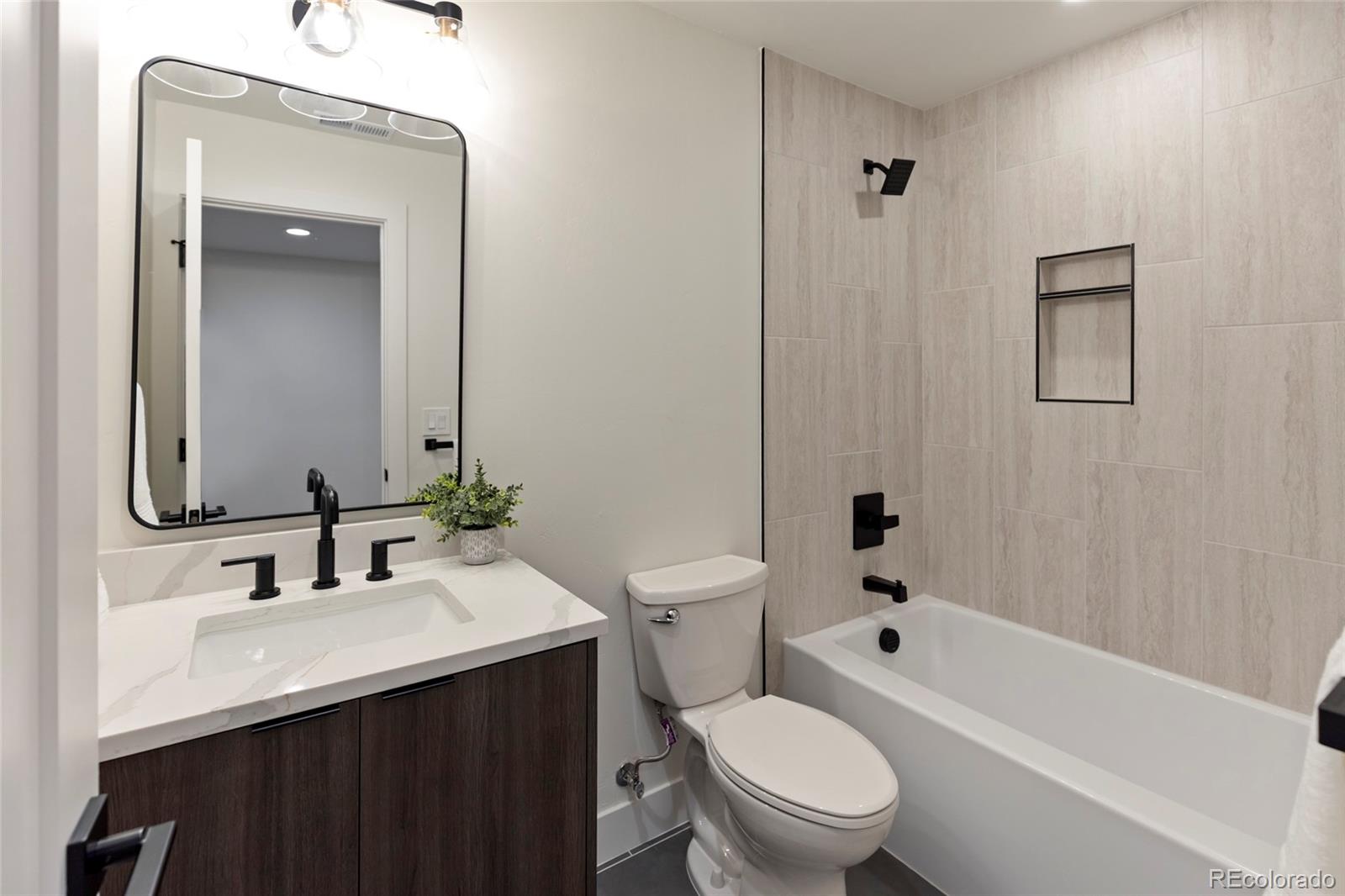 MLS Image #16 for 1713  grove street,denver, Colorado