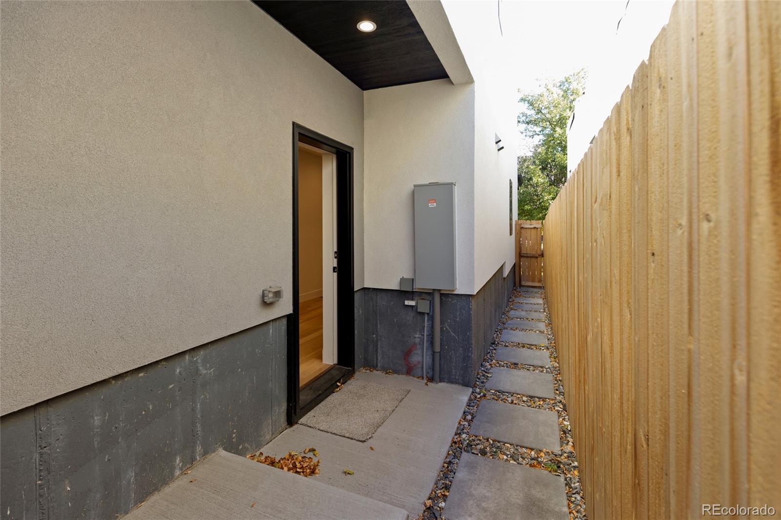 MLS Image #6 for 1713  grove street,denver, Colorado
