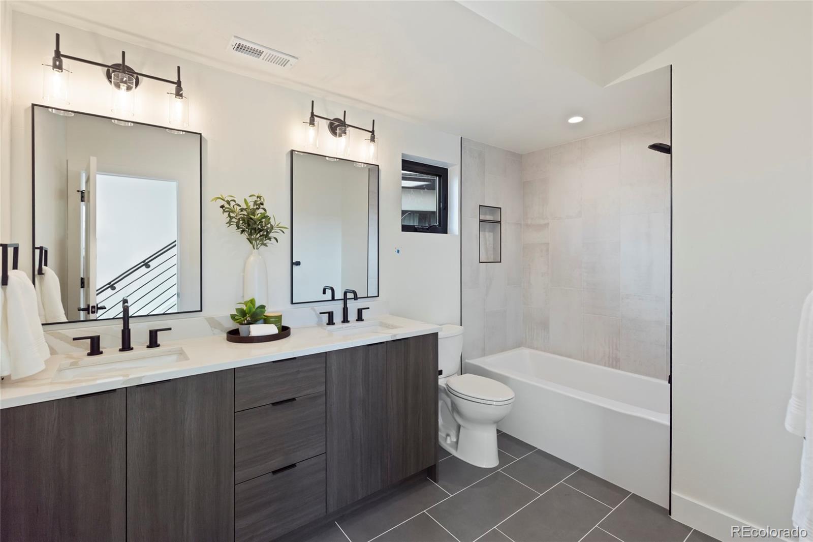 MLS Image #9 for 1713  grove street,denver, Colorado