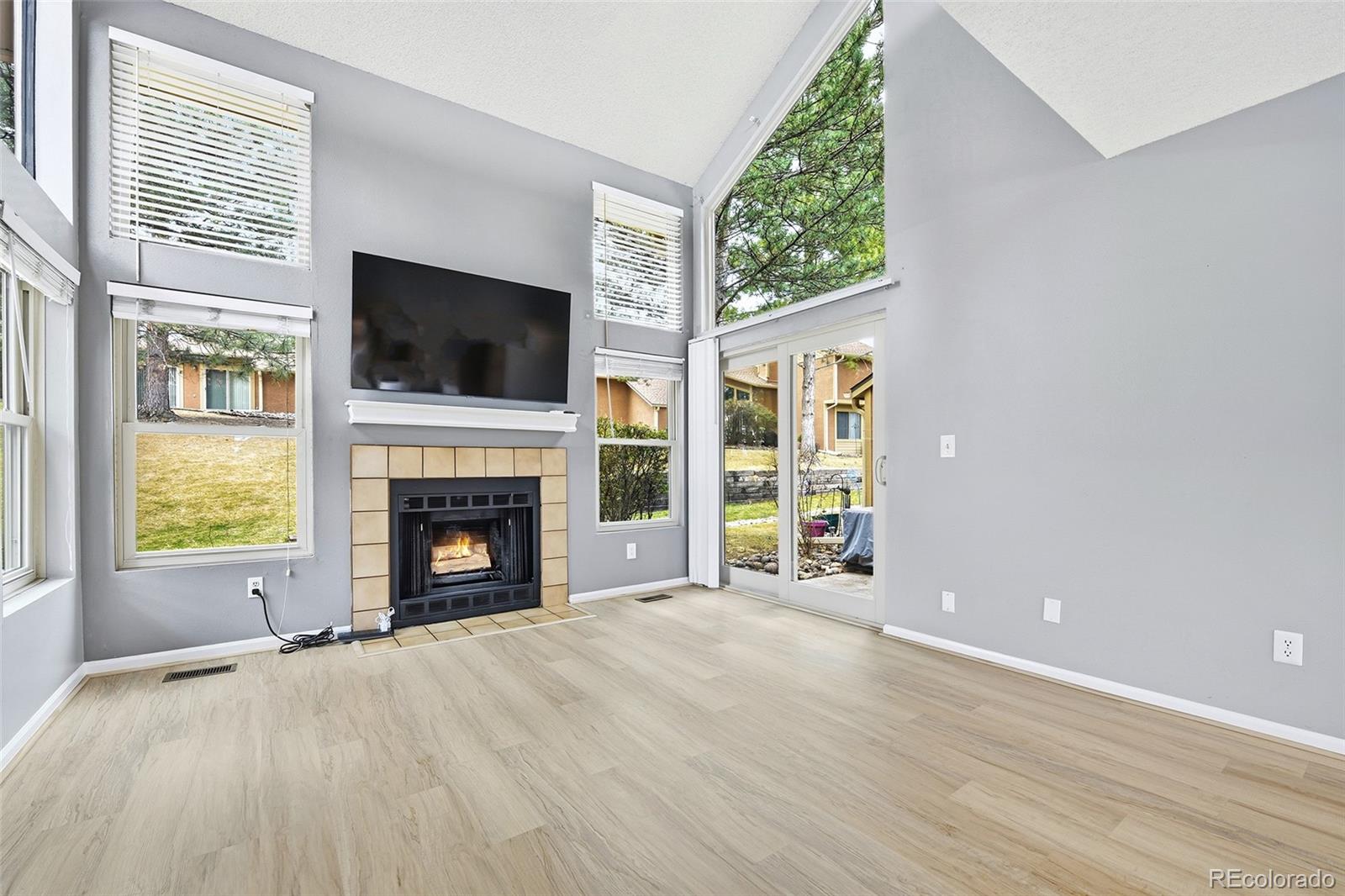 MLS Image #4 for 365  autumn ridge circle a,colorado springs, Colorado