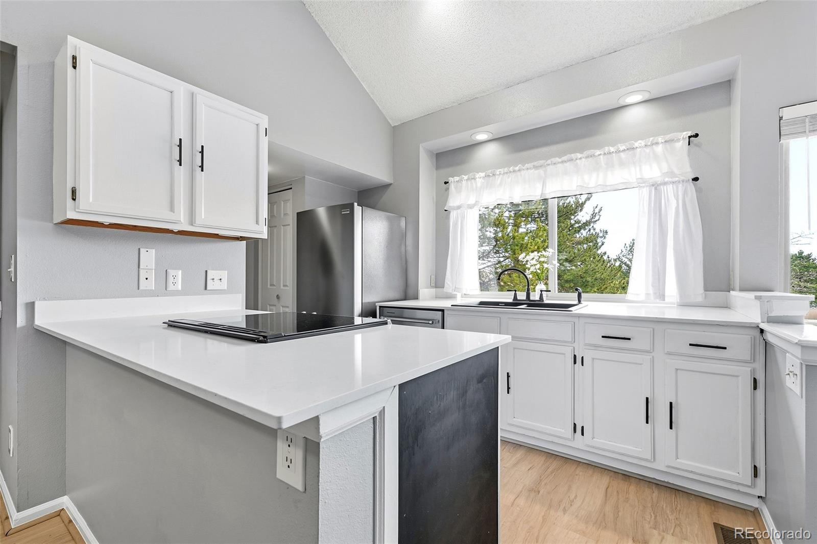 MLS Image #8 for 365  autumn ridge circle a,colorado springs, Colorado