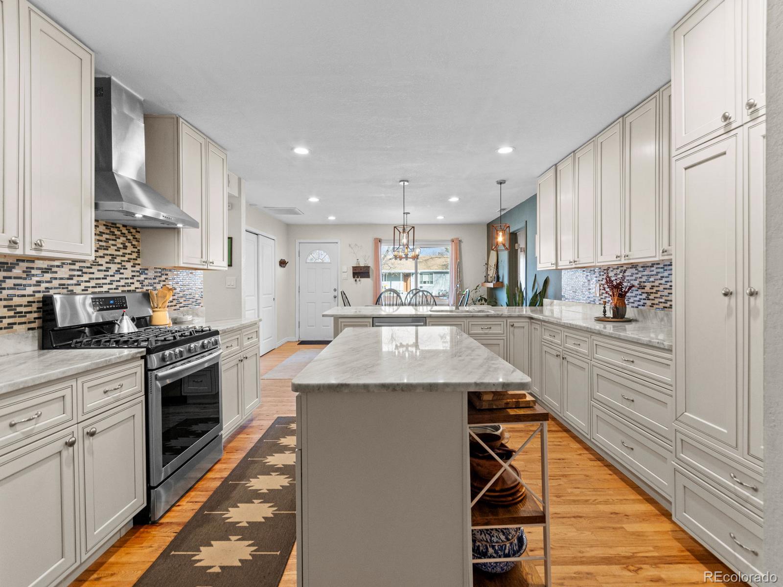 MLS Image #17 for 1811 s newton street,denver, Colorado
