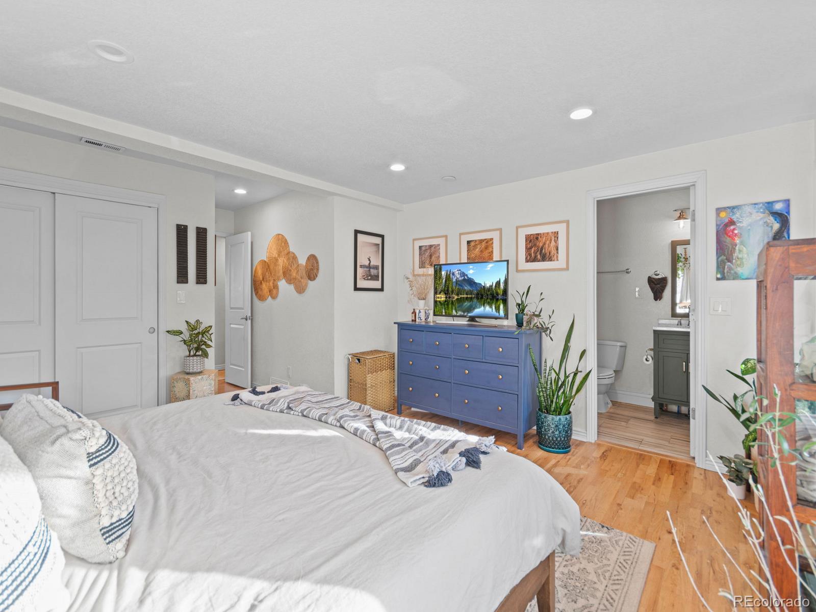 MLS Image #32 for 1811 s newton street,denver, Colorado