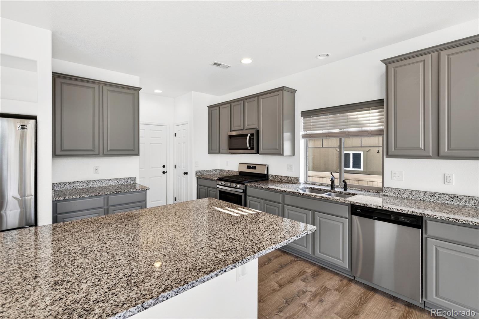 MLS Image #12 for 18136 e 53rd drive,denver, Colorado
