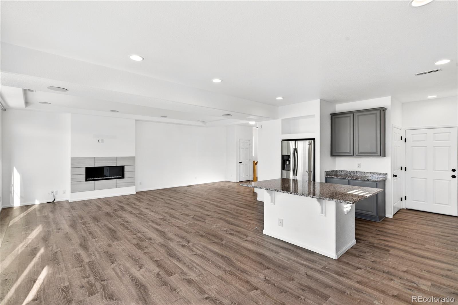 MLS Image #13 for 18136 e 53rd drive,denver, Colorado