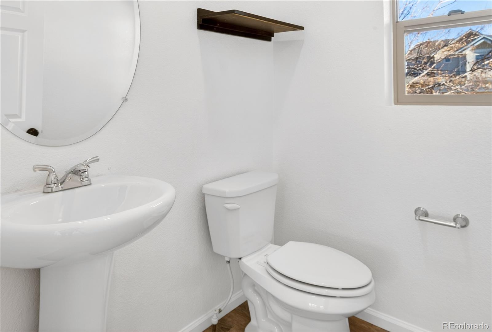 MLS Image #14 for 18136 e 53rd drive,denver, Colorado