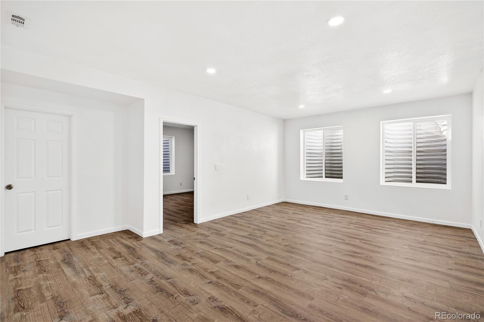 MLS Image #17 for 18136 e 53rd drive,denver, Colorado