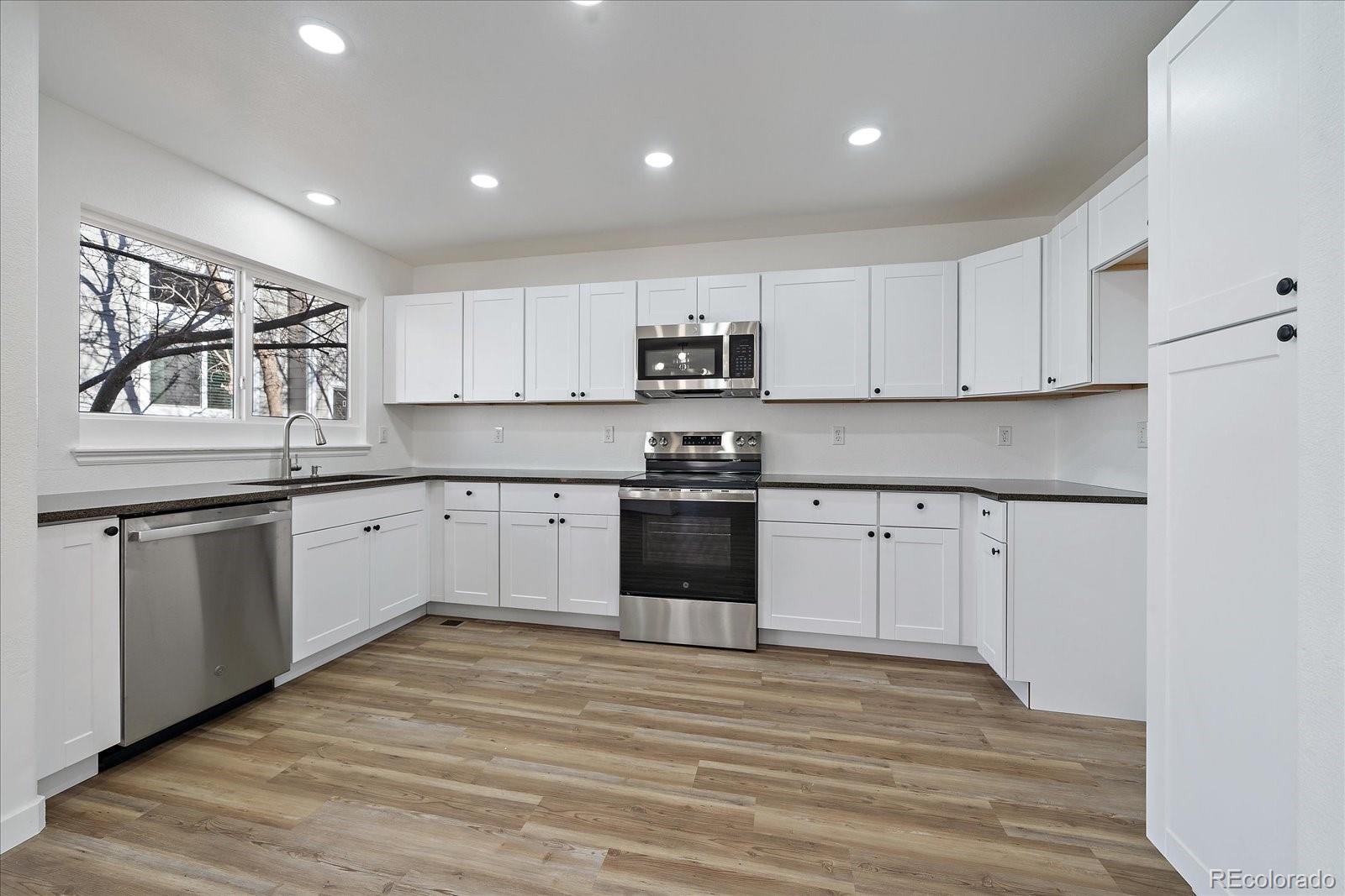 MLS Image #12 for 9253 e arizona place,denver, Colorado