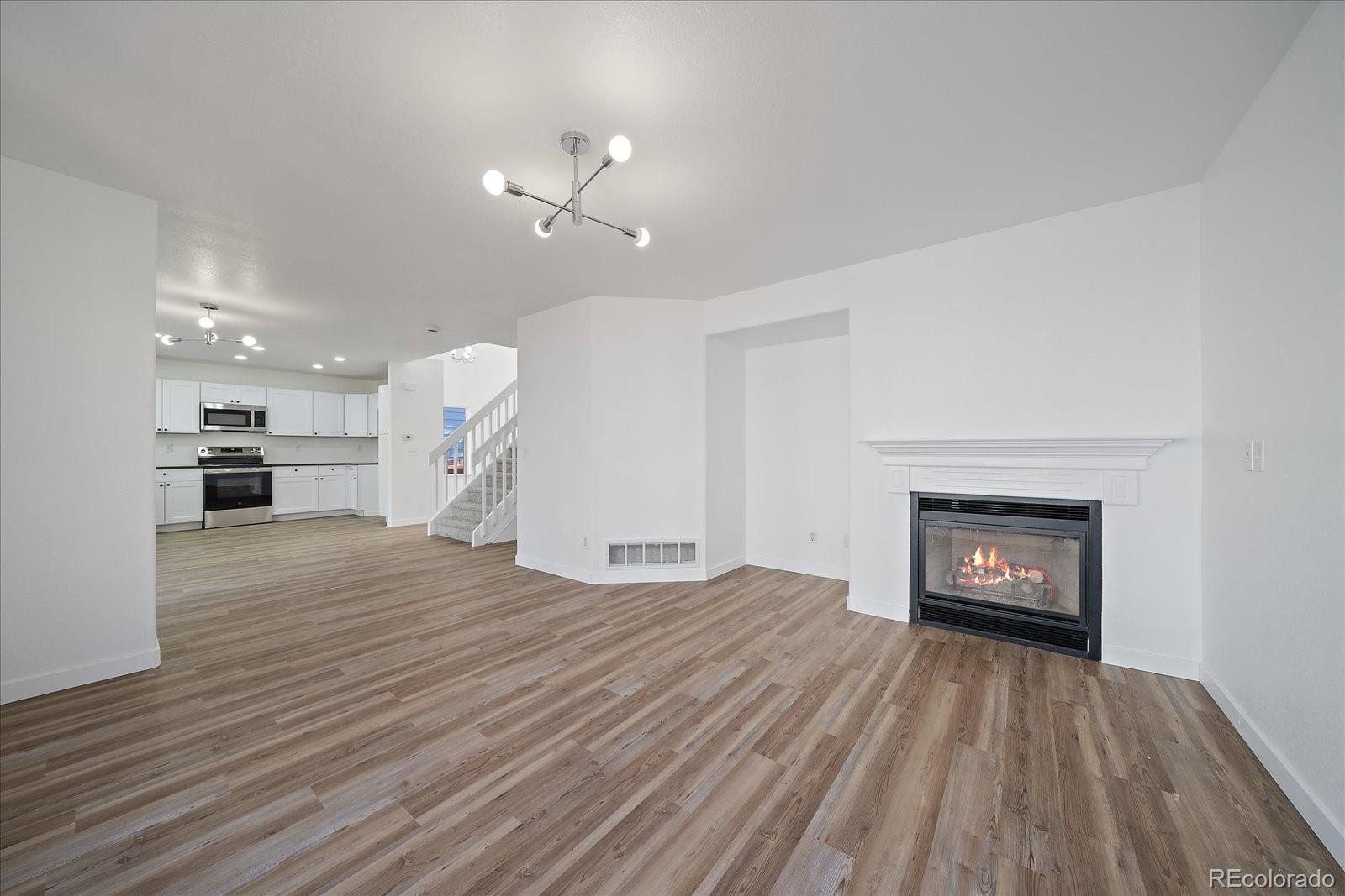 MLS Image #9 for 9253 e arizona place,denver, Colorado