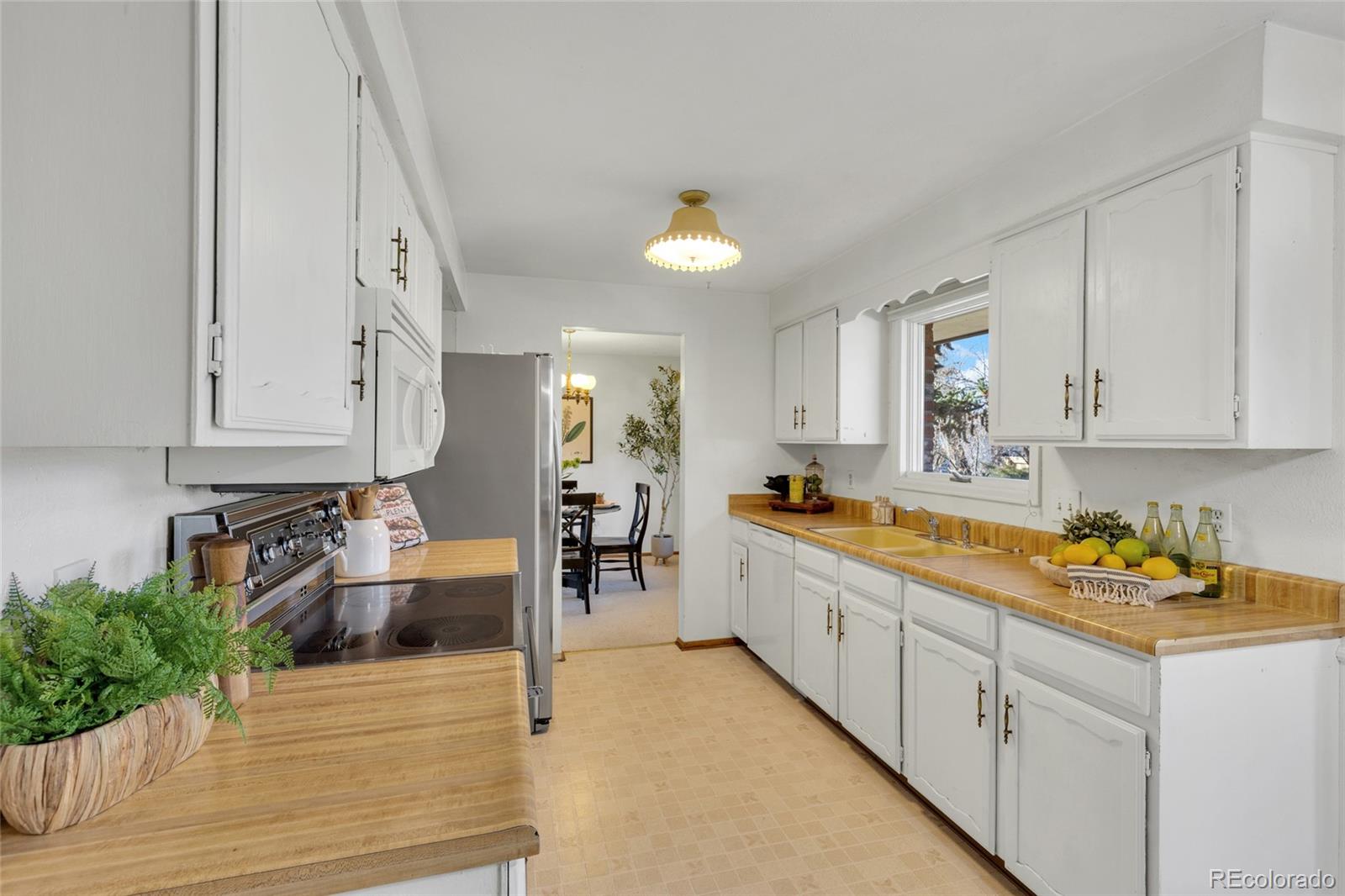 MLS Image #3 for 7465 s downing circle,centennial, Colorado