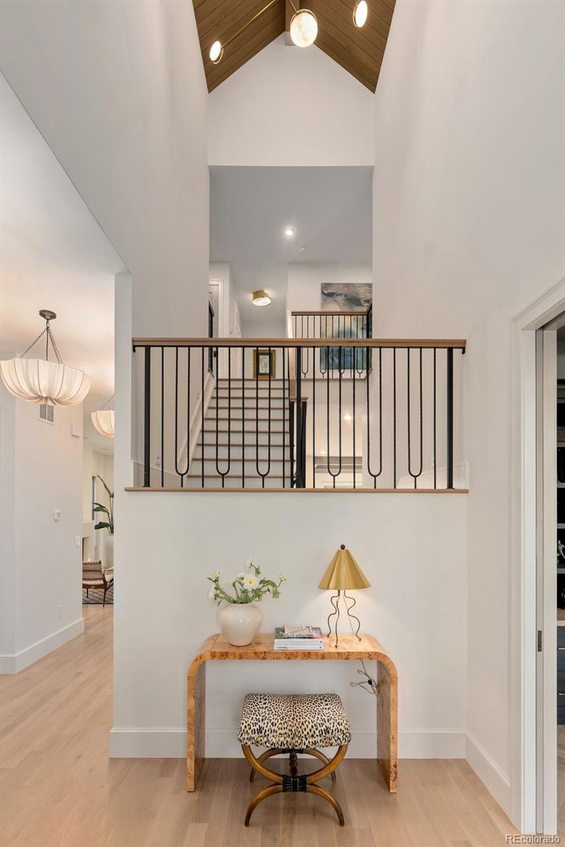 MLS Image #3 for 916 s high street,denver, Colorado