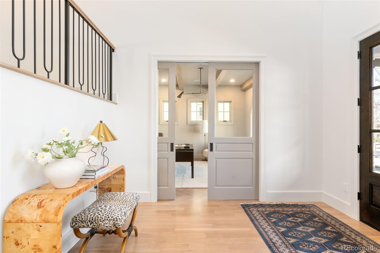 MLS Image #33 for 916 s high street,denver, Colorado