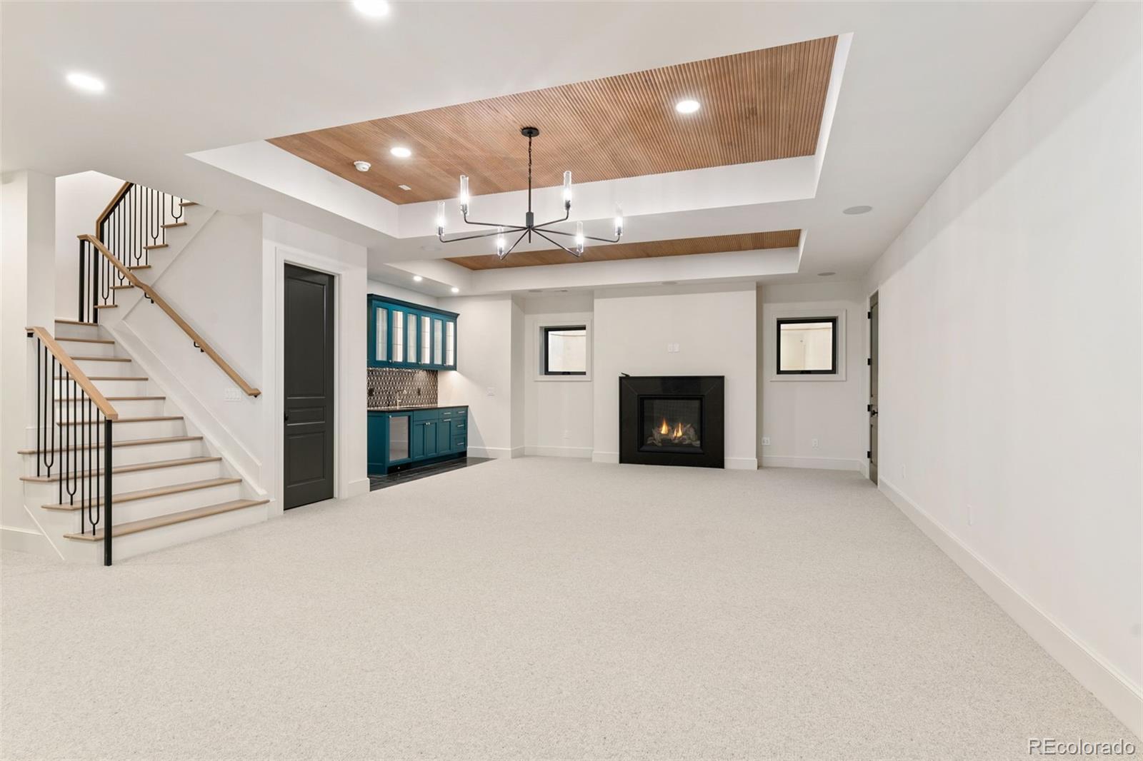 MLS Image #39 for 916 s high street,denver, Colorado