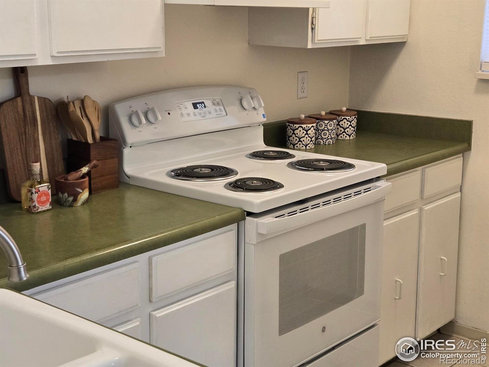 MLS Image #10 for 1705  heatheridge road,fort collins, Colorado