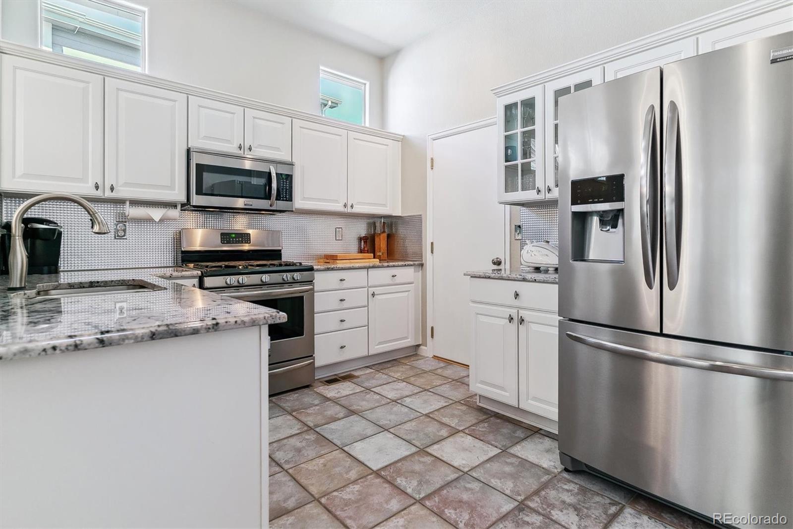 MLS Image #10 for 5987 s yampa street,aurora, Colorado