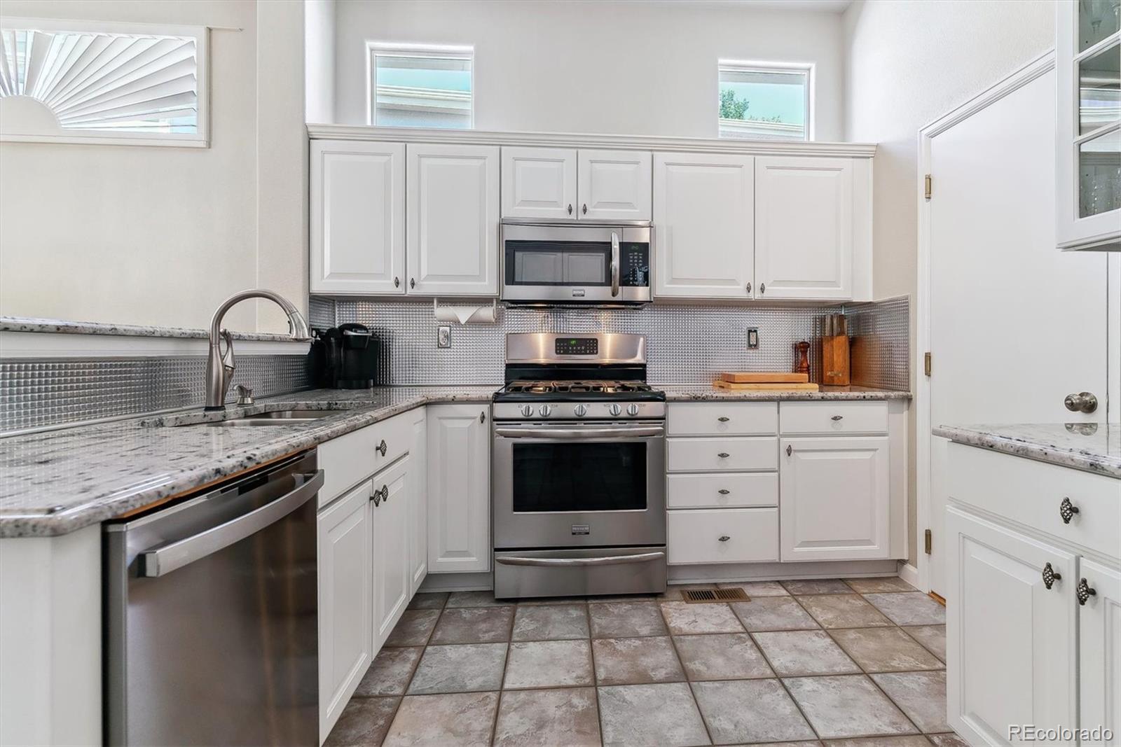 MLS Image #11 for 5987 s yampa street,aurora, Colorado