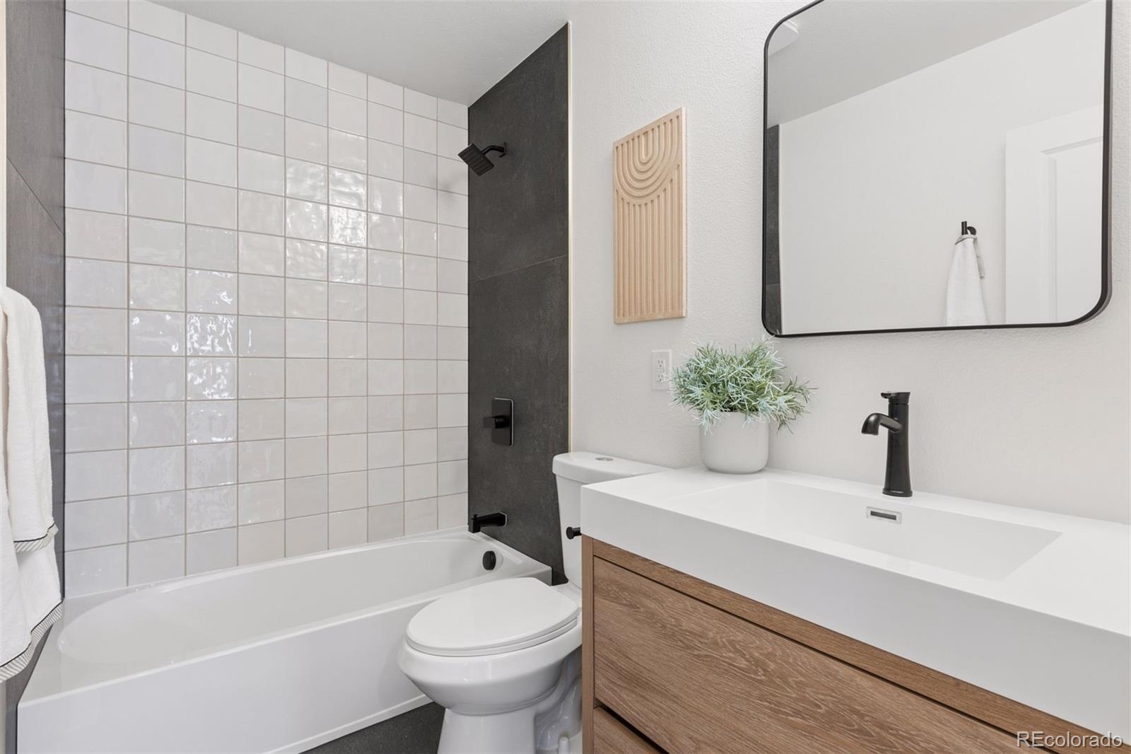 MLS Image #16 for 1404 w lake avenue,littleton, Colorado