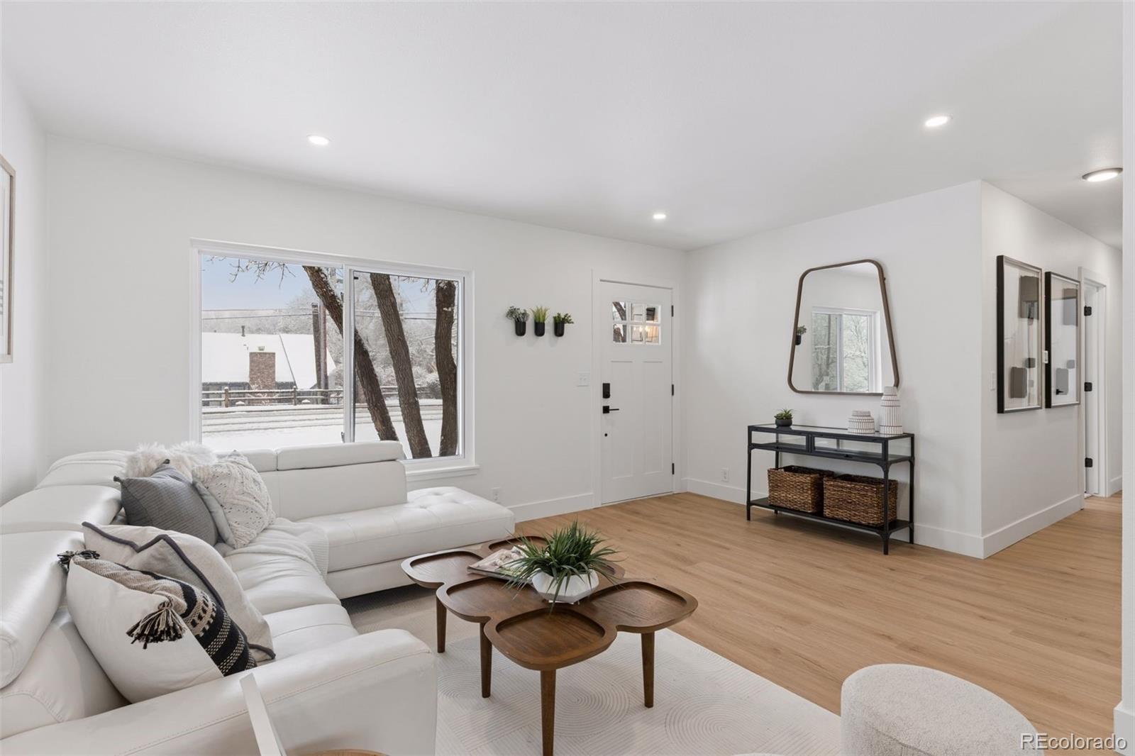 MLS Image #3 for 1404 w lake avenue,littleton, Colorado