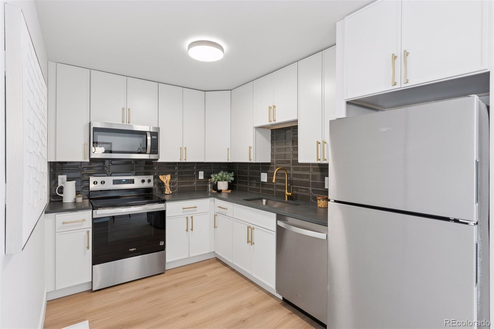 MLS Image #9 for 1404 w lake avenue,littleton, Colorado